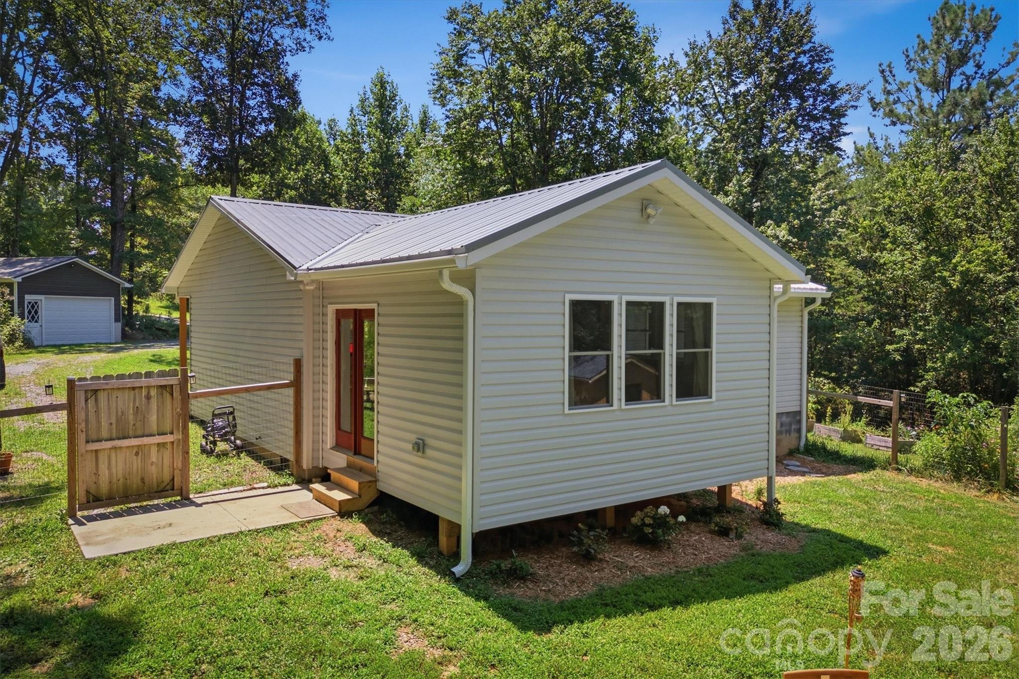 Single Family Residence at 5926 Dysartsville Road, Morganton, photo 18 of 28