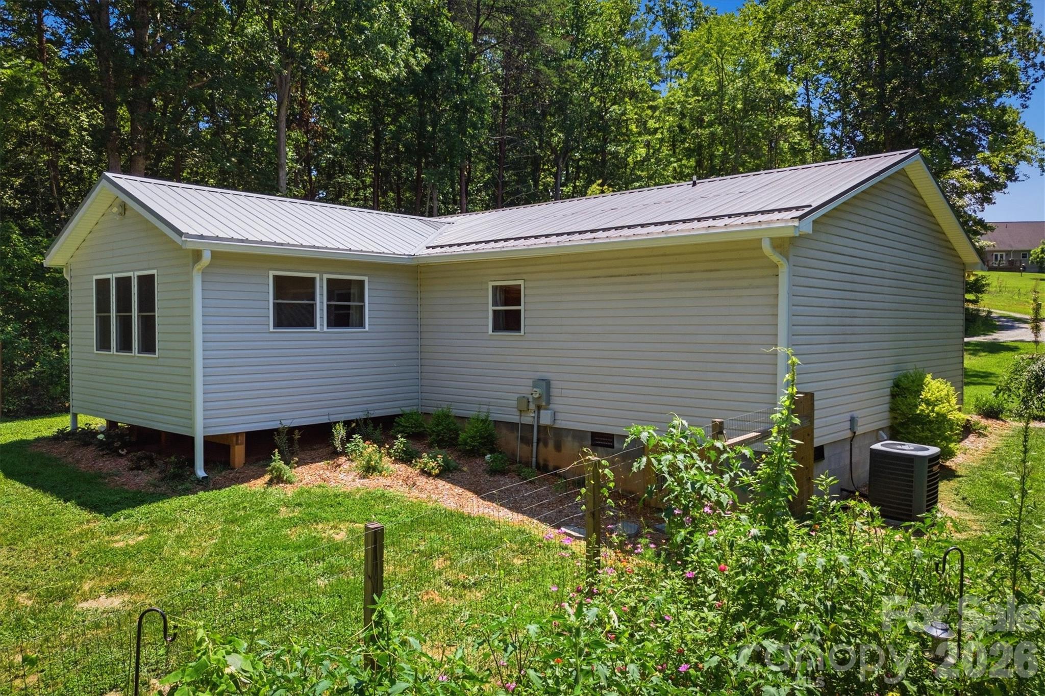 Single Family Residence at 5926 Dysartsville Road, Morganton, photo 19 of 28