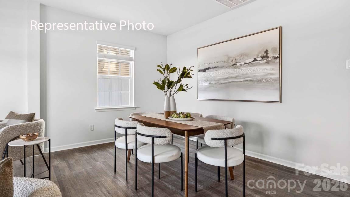 Single Family Residence at 126 Maple Valley Street, Statesville, photo 6 of 31