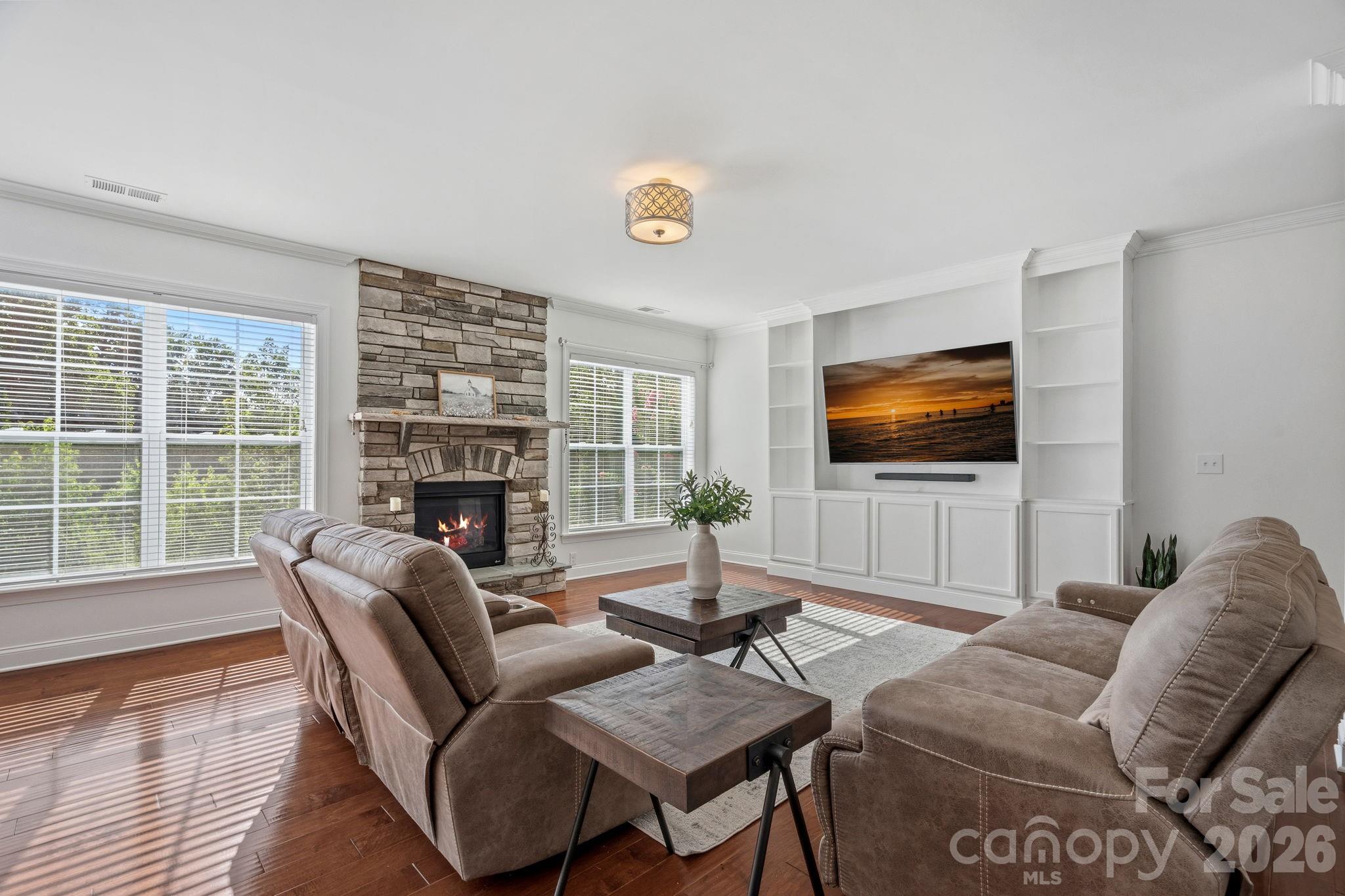 Open Floor plan with Great room - 13147 Union Square Drive, Huntersville
