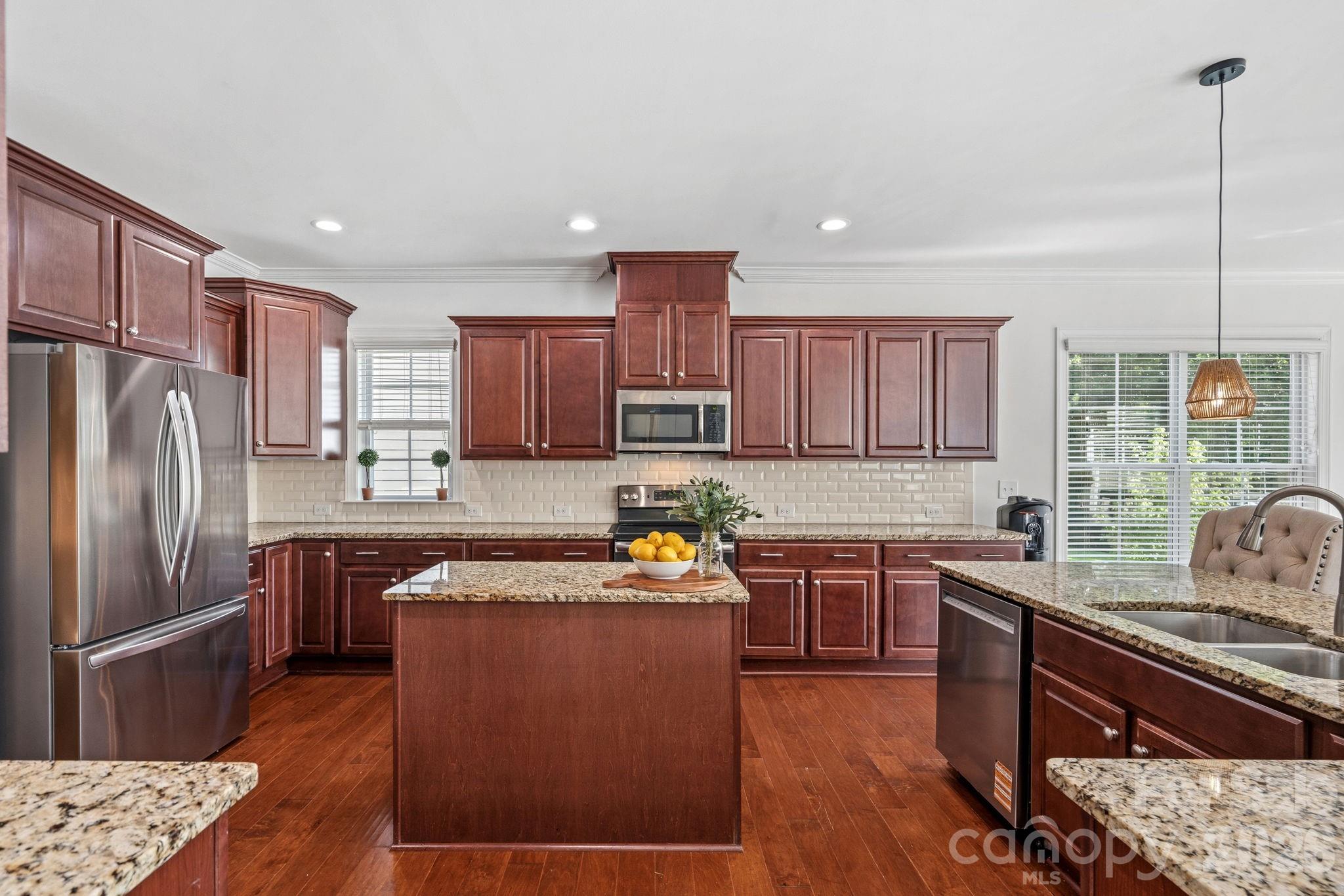 Single Family Residence at 13147 Union Square Drive, Huntersville, photo 17 of 48