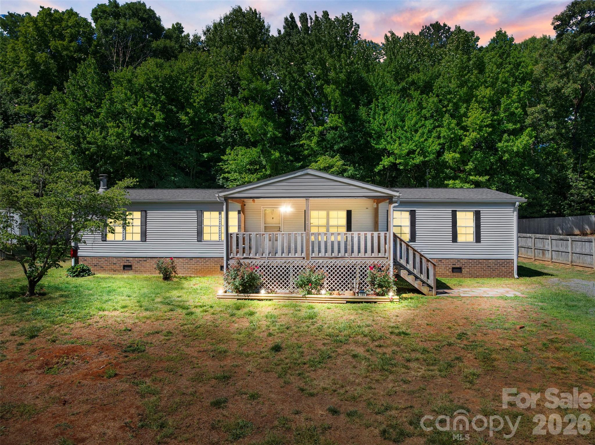 Single Family Residence at 199 Sable Lane, Thomasville, photo 2 of 42