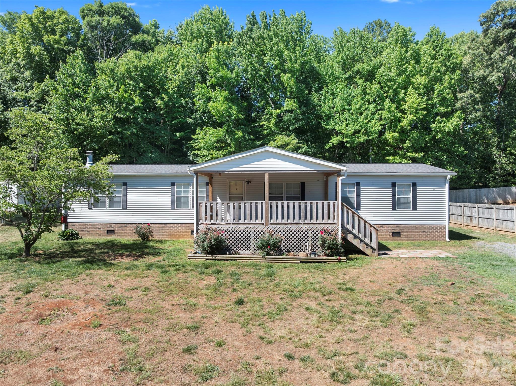 Single Family Residence at 199 Sable Lane, Thomasville, photo 6 of 42