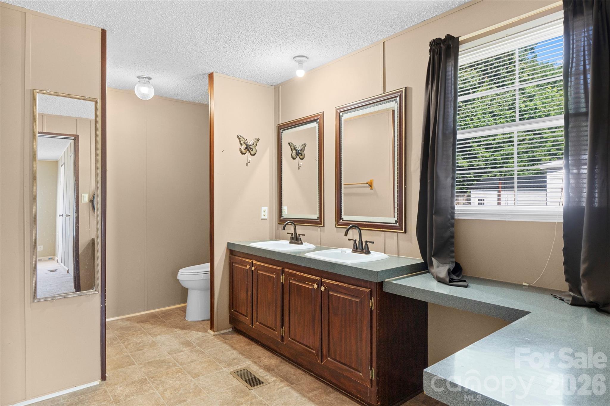 Single Family Residence at 199 Sable Lane, Thomasville, photo 20 of 42
