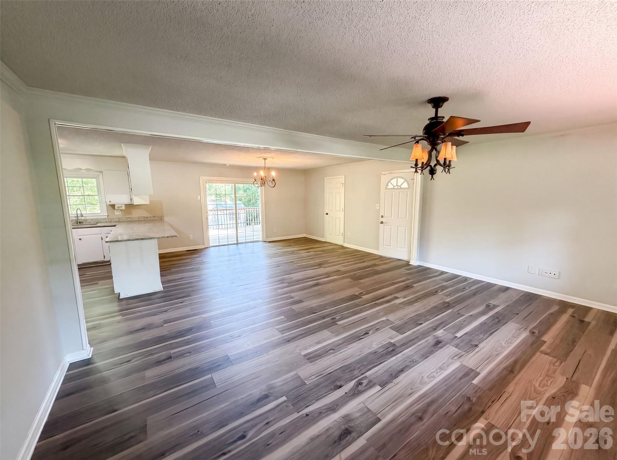 Single Family Residence at 4305 Dawnwood Drive, Gastonia, photo 3 of 16