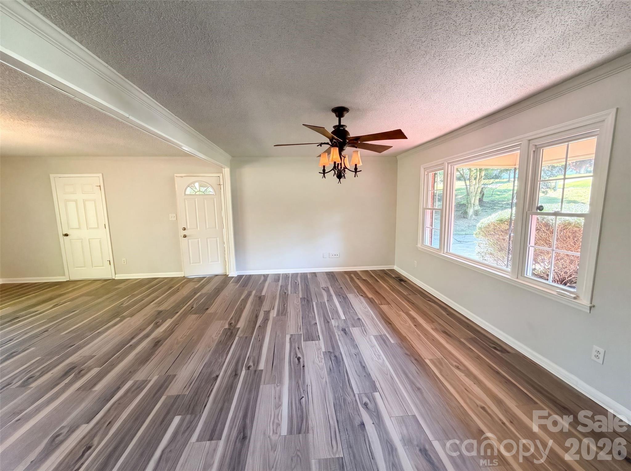 Single Family Residence at 4305 Dawnwood Drive, Gastonia, photo 6 of 16