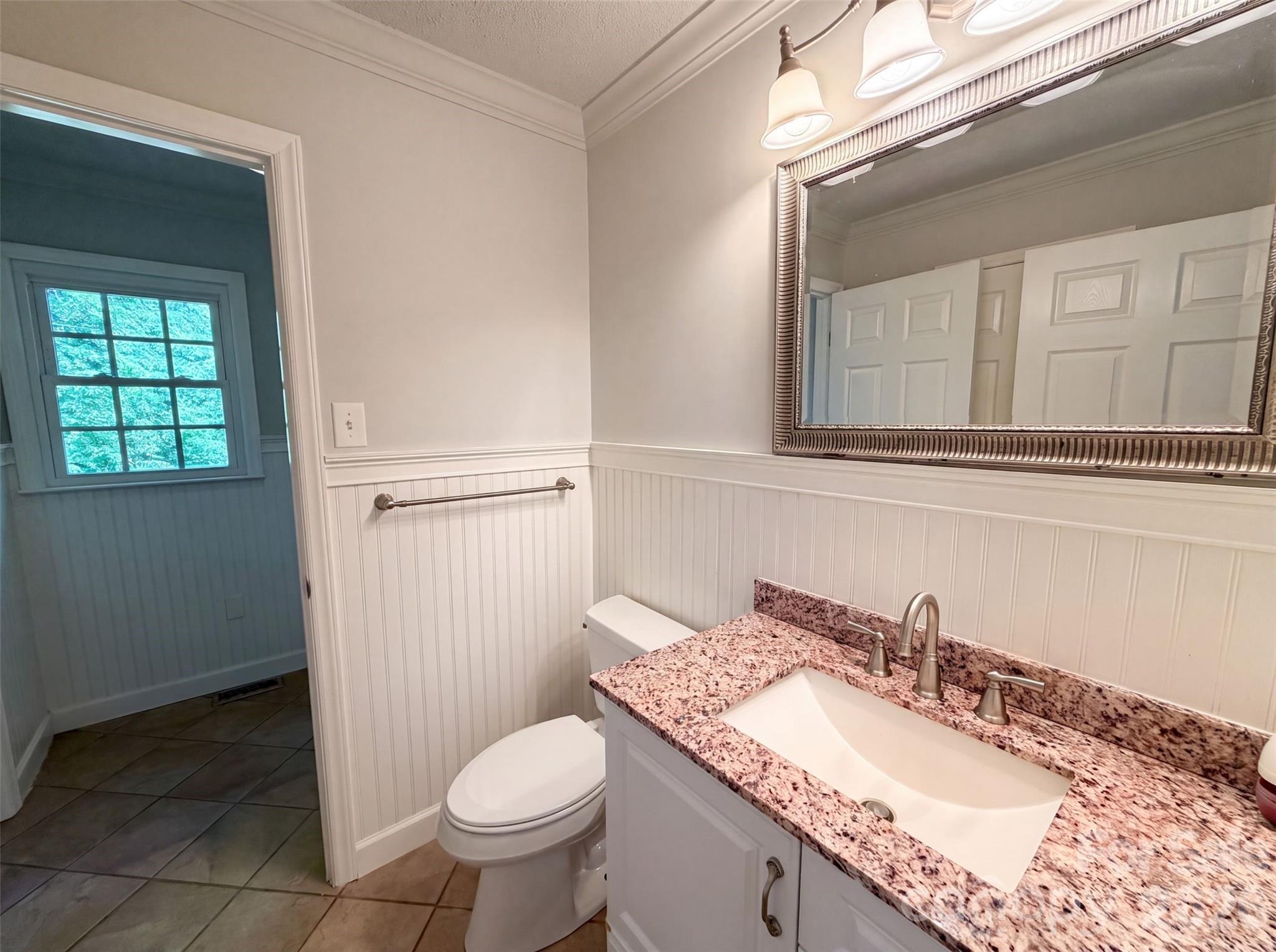 Single Family Residence at 4305 Dawnwood Drive, Gastonia, photo 15 of 16