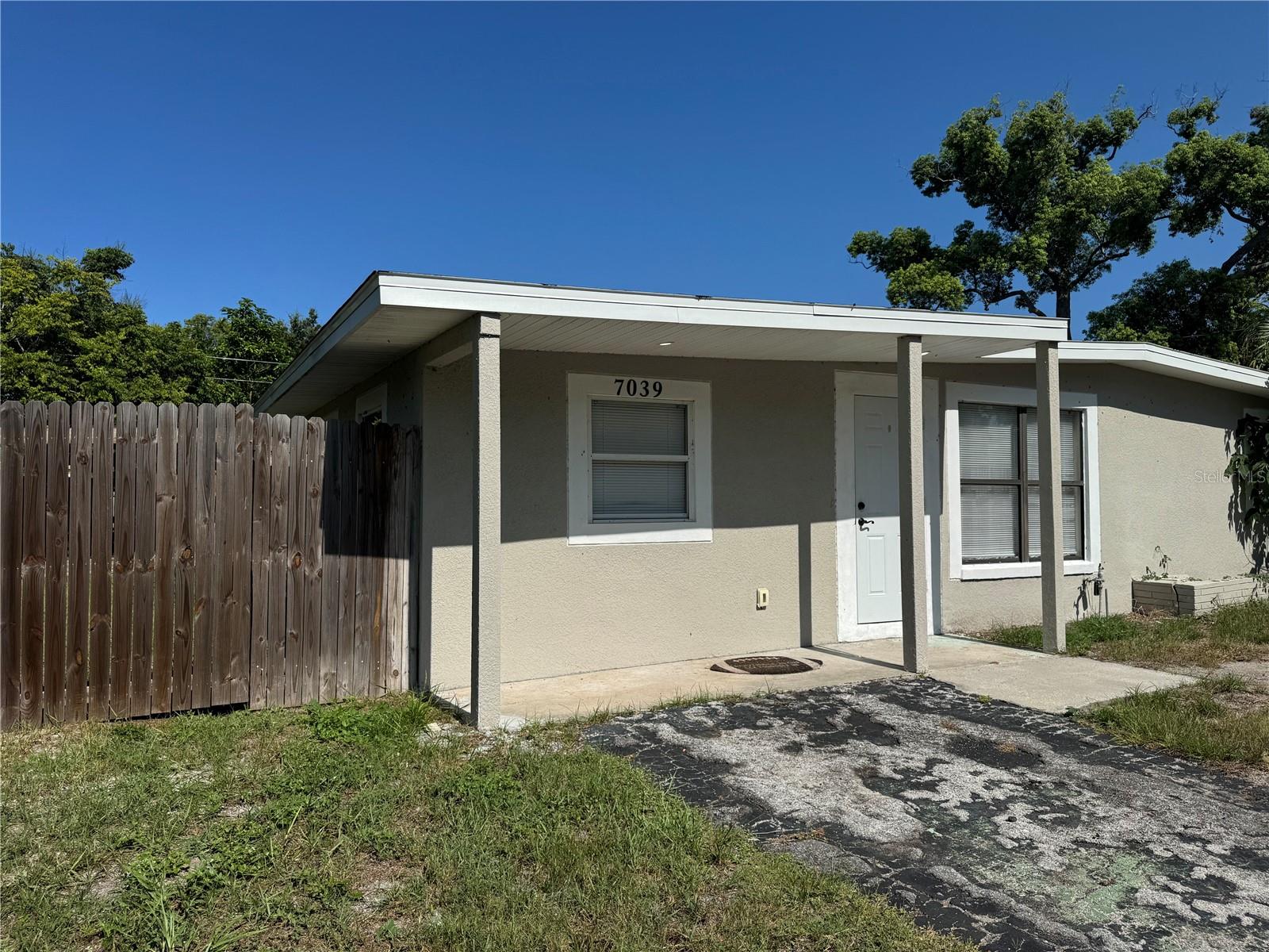 Single Family Residence at 7039 LENOX DR, NEW PORT RICHEY, photo 3 of 25