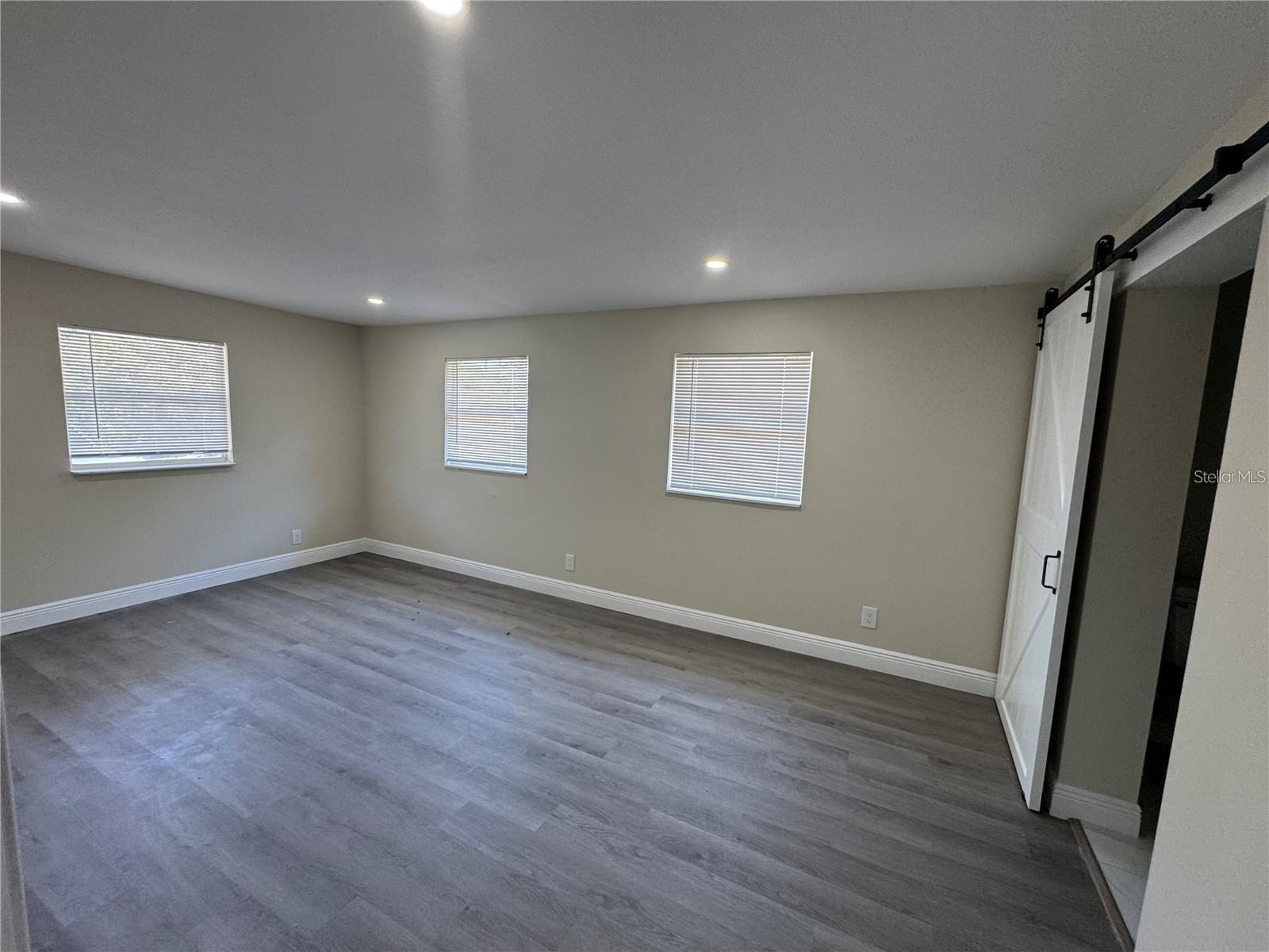 Single Family Residence at 7039 LENOX DR, NEW PORT RICHEY, photo 8 of 25