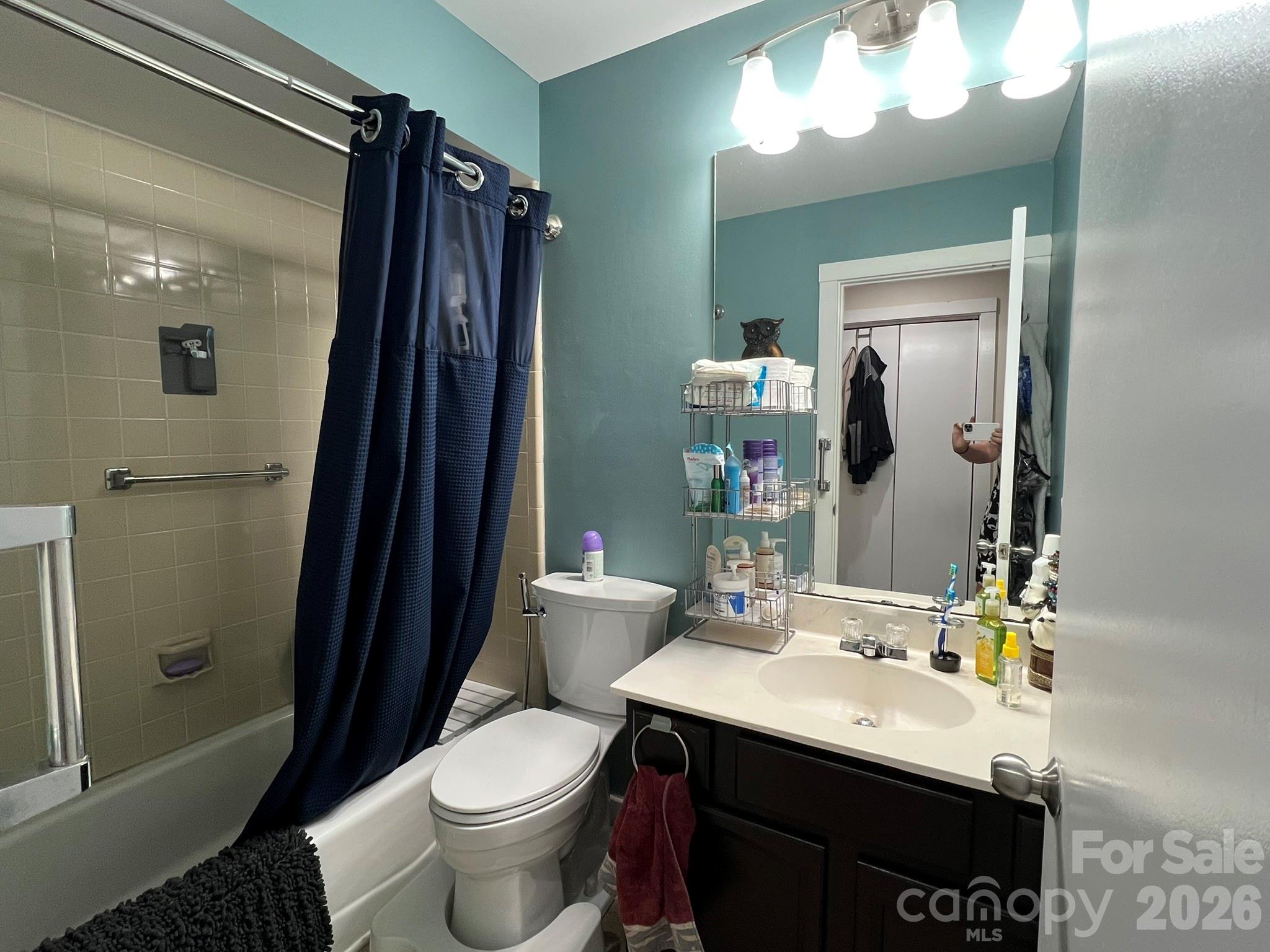 Single Family Residence at 200 Foxlair Court, Matthews, photo 34 of 48