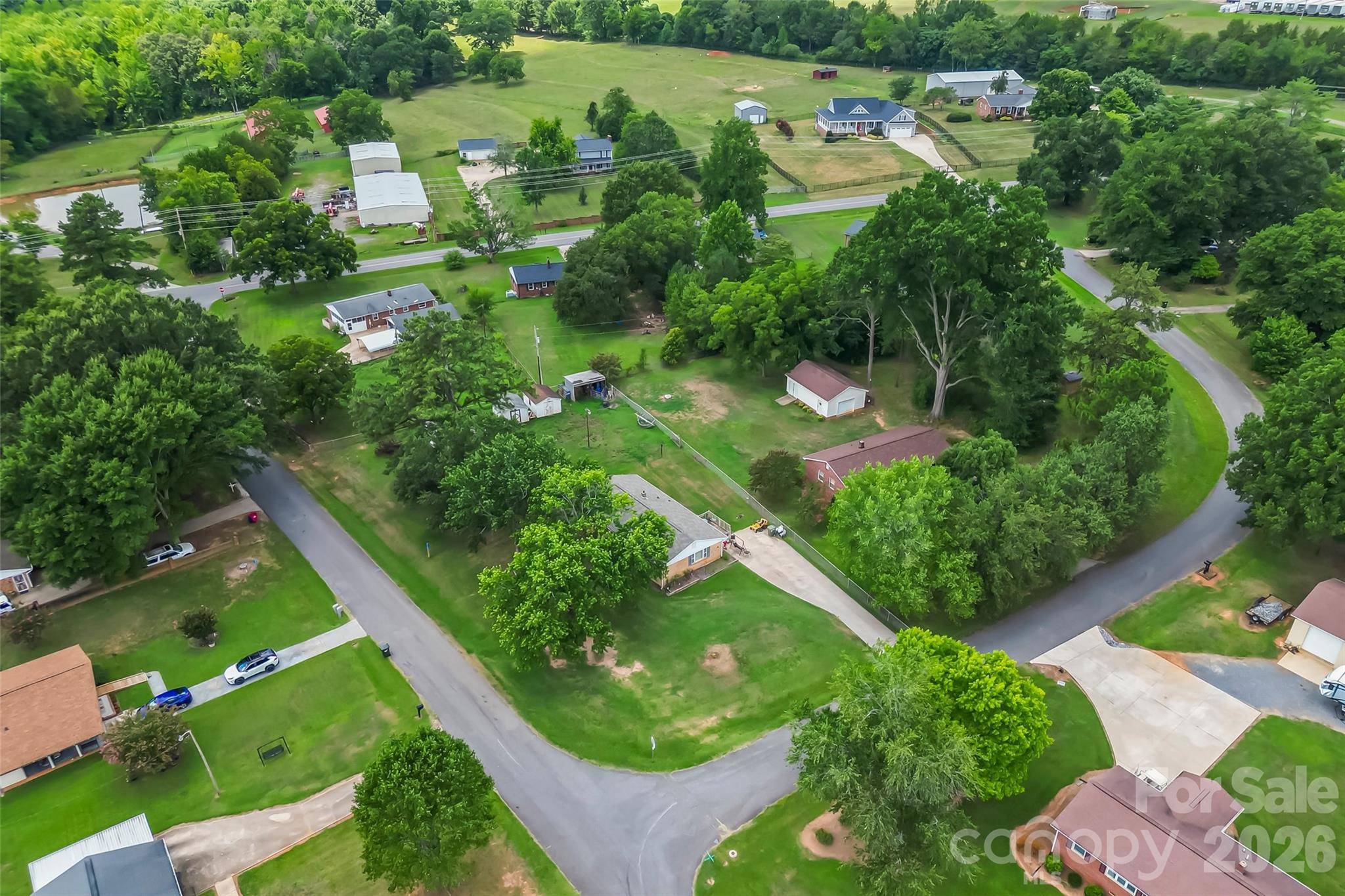 Single Family Residence at 315 Windwood Drive, Bessemer City, photo 20 of 21