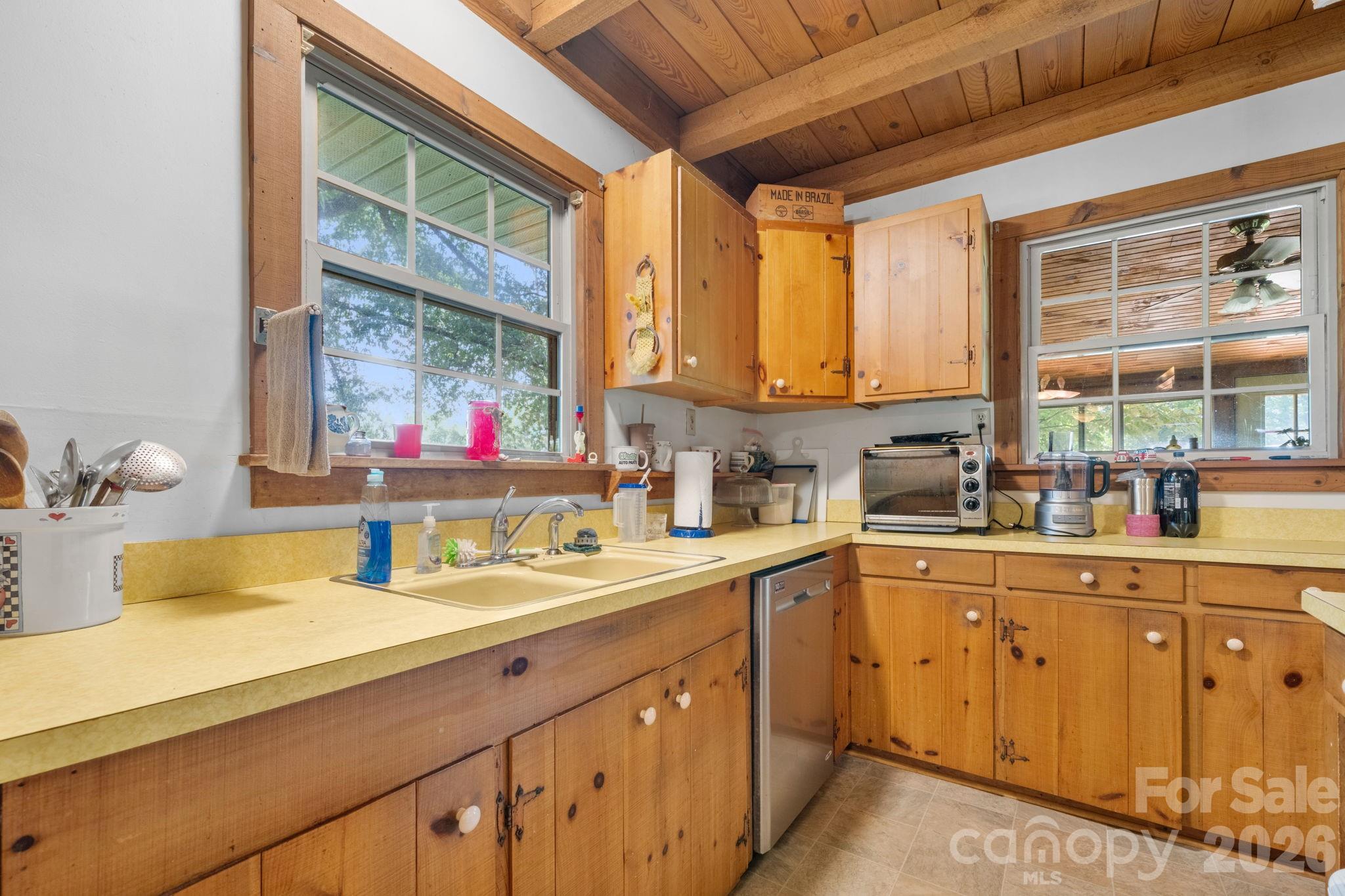 Single Family Residence at 2097 Hermit Trail, Newton, photo 10 of 48