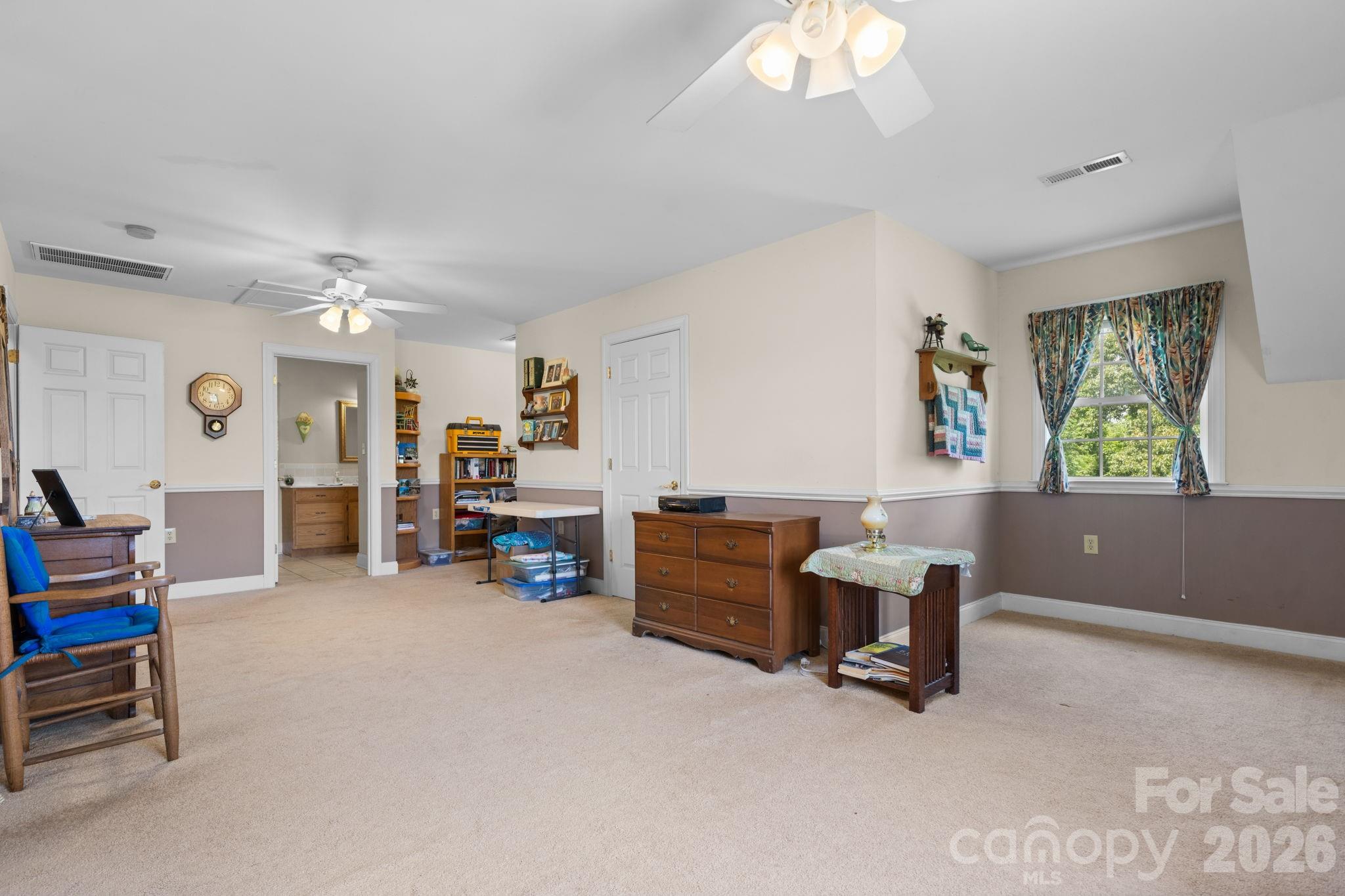 Single Family Residence at 2097 Hermit Trail, Newton, photo 32 of 48