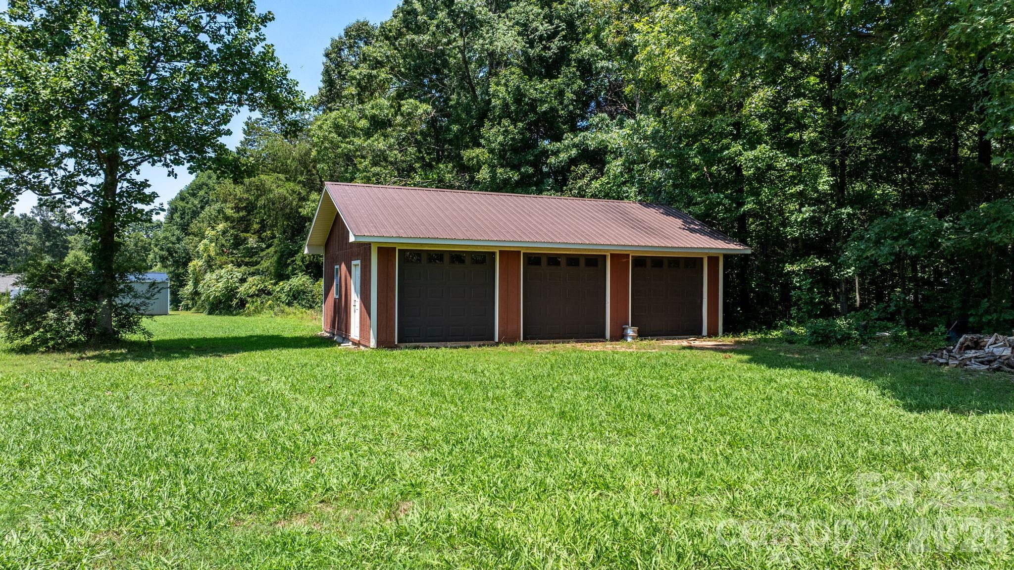 Single Family Residence at 2097 Hermit Trail, Newton, photo 34 of 48
