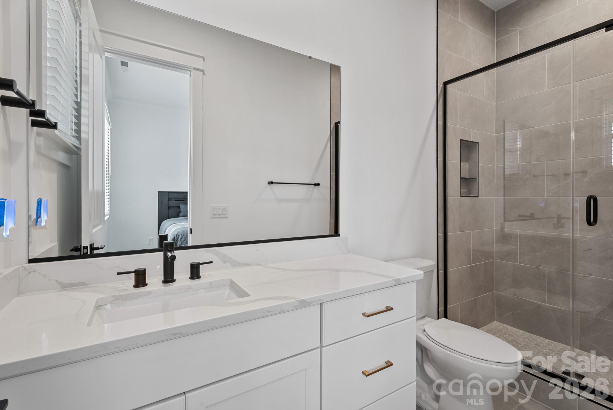 Main Level Full Bath - 13944 Roosevelt Grove Drive, Huntersville