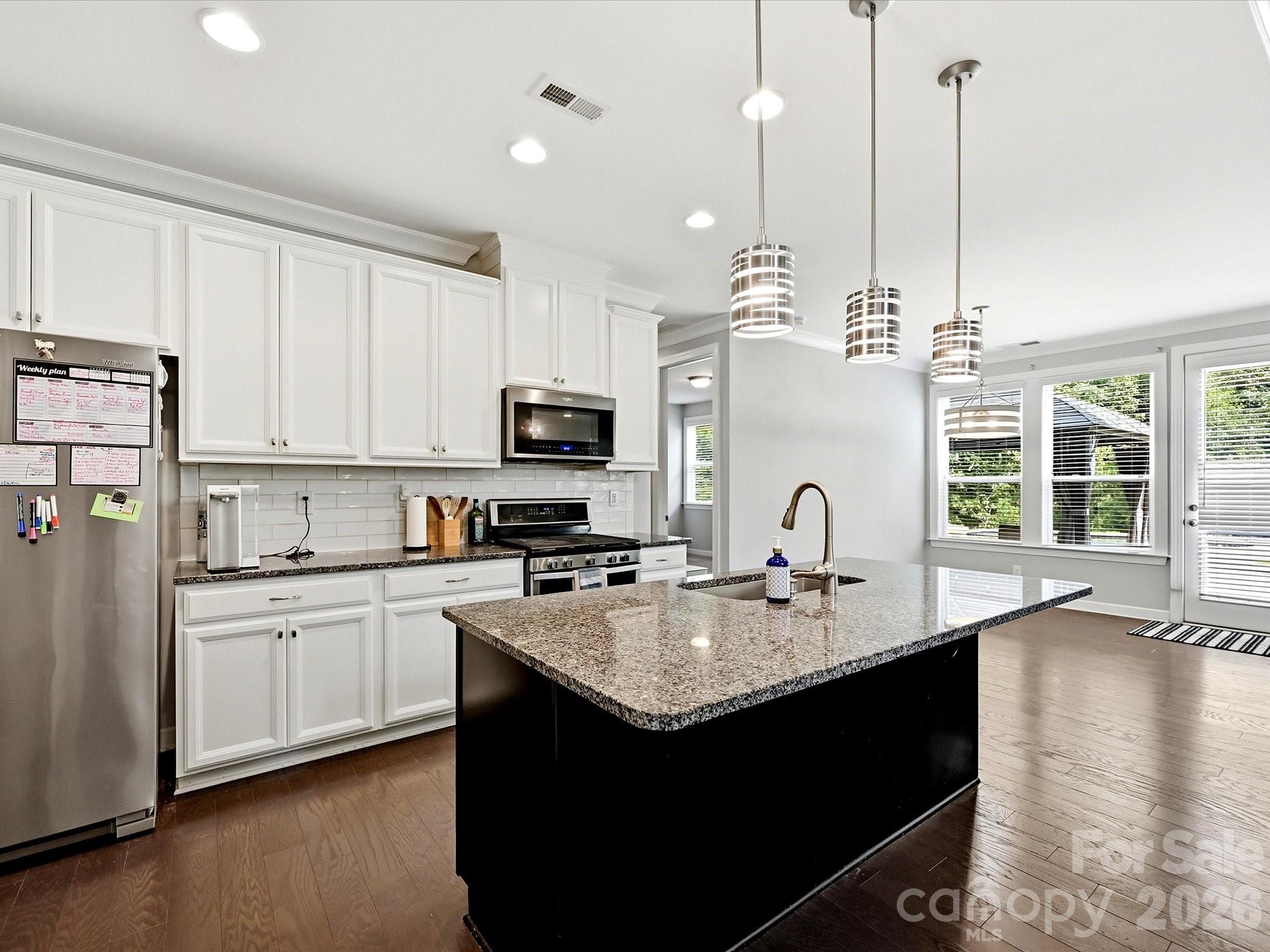 Single Family Residence at 2657 Cheverny Place, Concord, photo 11 of 37