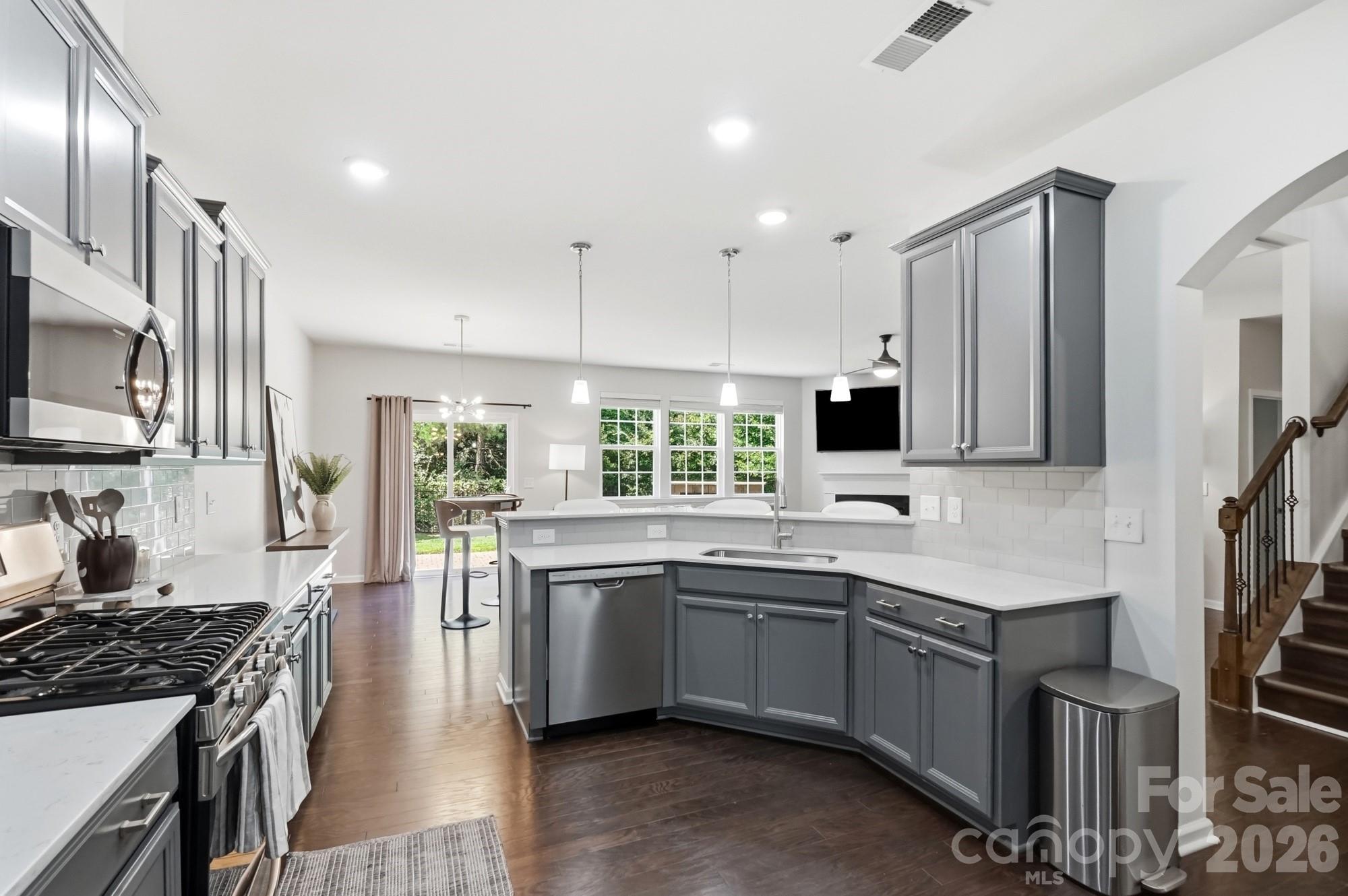 Single Family Residence at 9815 Caledenia Drive, Huntersville, photo 6 of 46