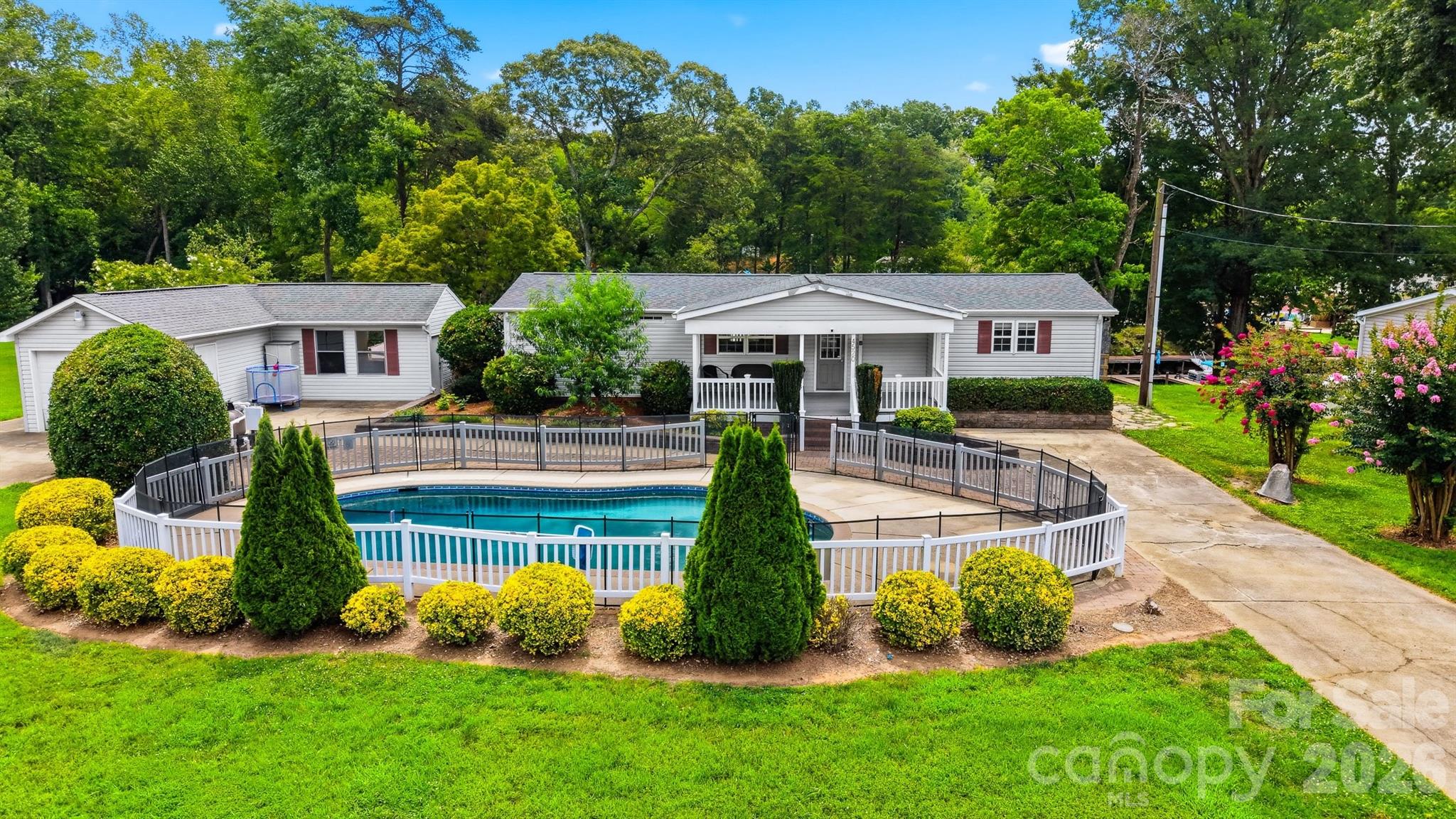 Single Family Residence at 4520 Lake Drive, Sherrills Ford, photo 2 of 42