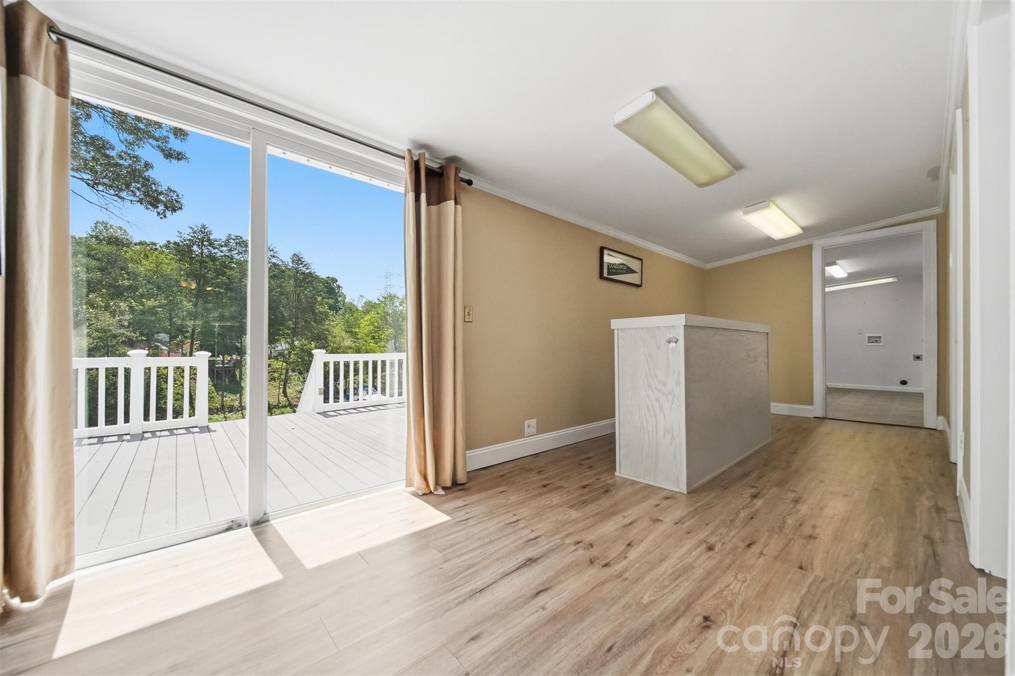 Single Family Residence at 4520 Lake Drive, Sherrills Ford, photo 13 of 42