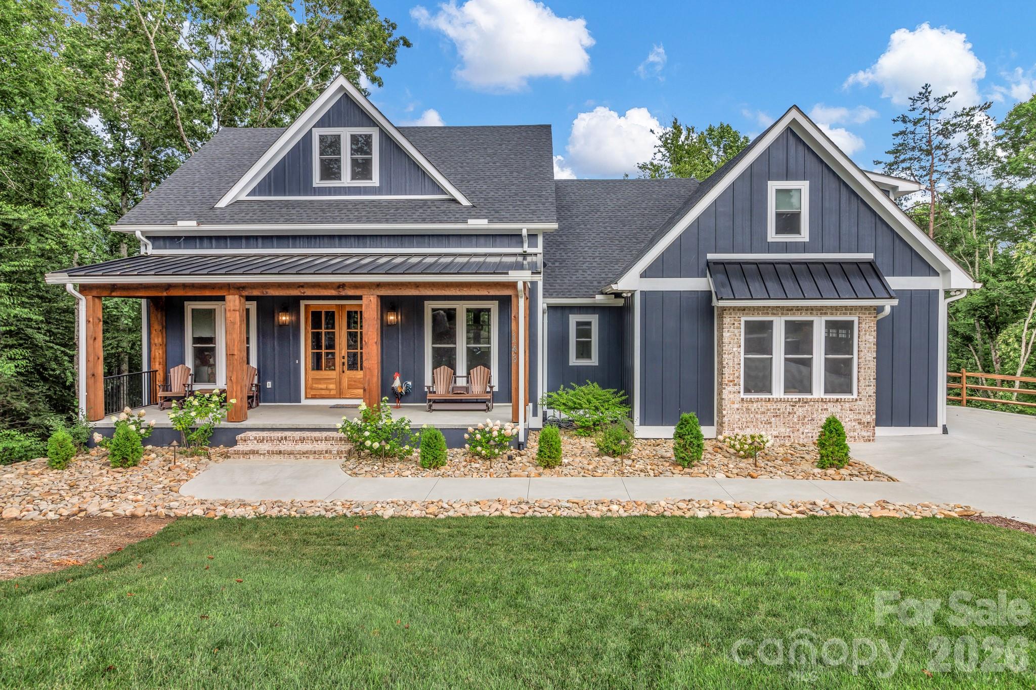 Single Family Residence at 143 Sunny Morning Court, Hendersonville, photo 2 of 48