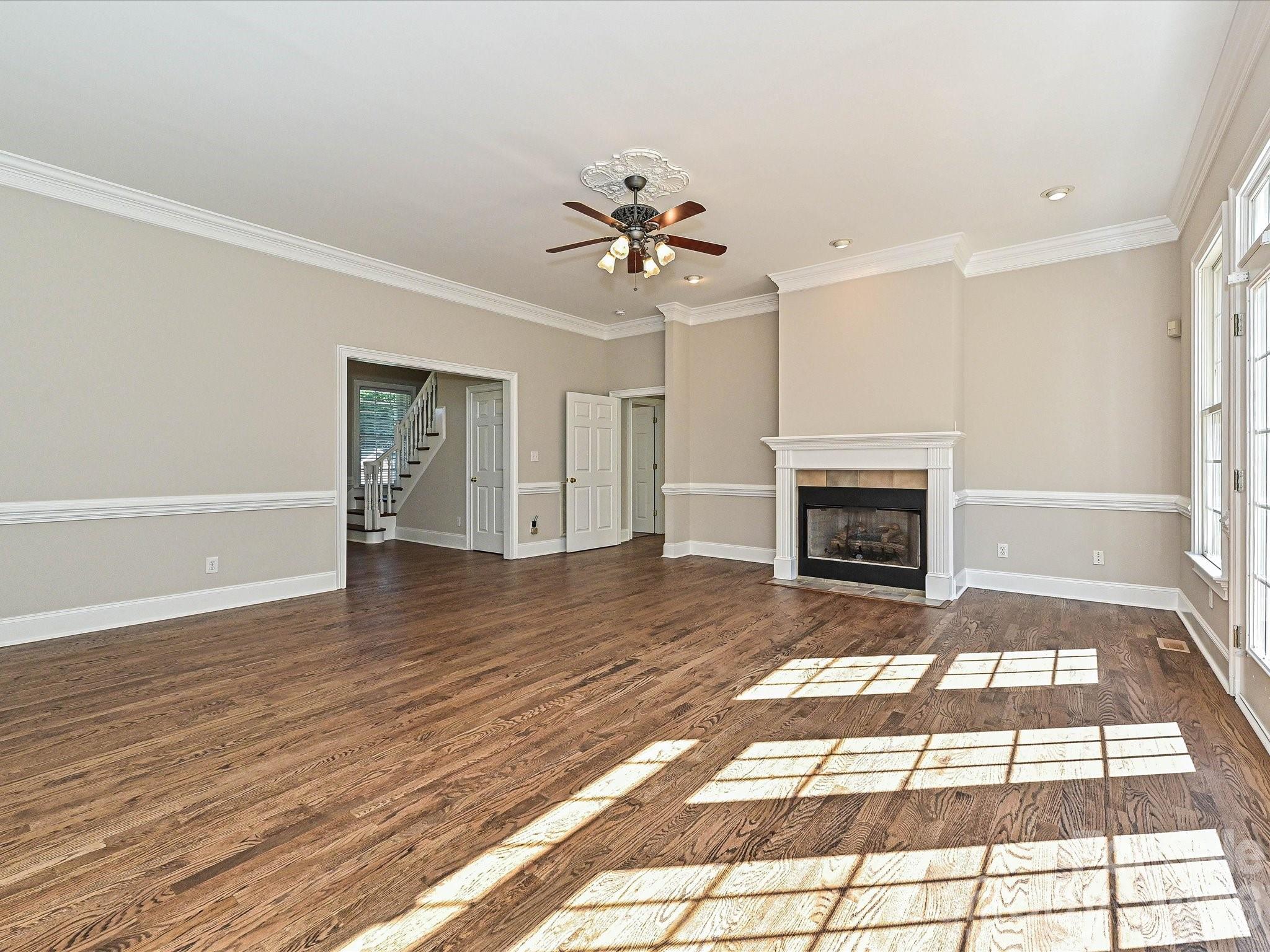 Single Family Residence at 2354 Perry Road, Denver, photo 12 of 38