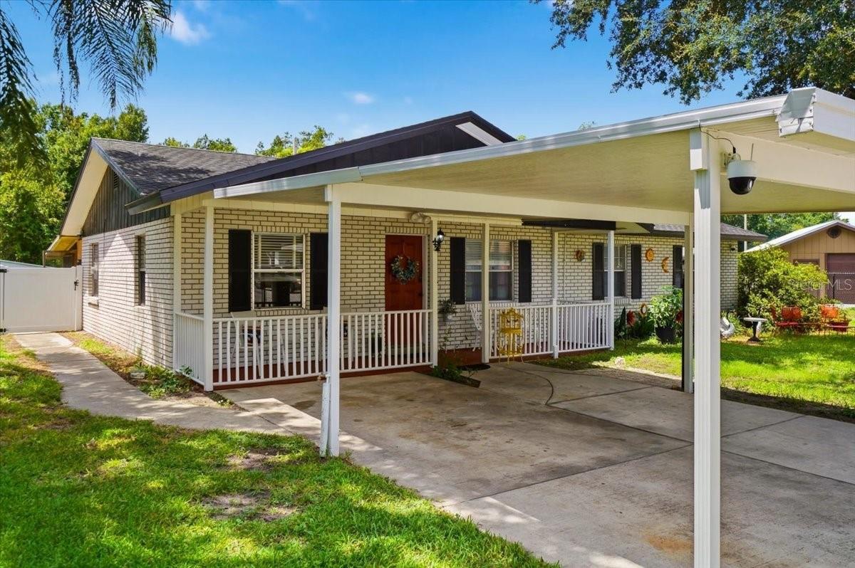 156 MANSEAU DR