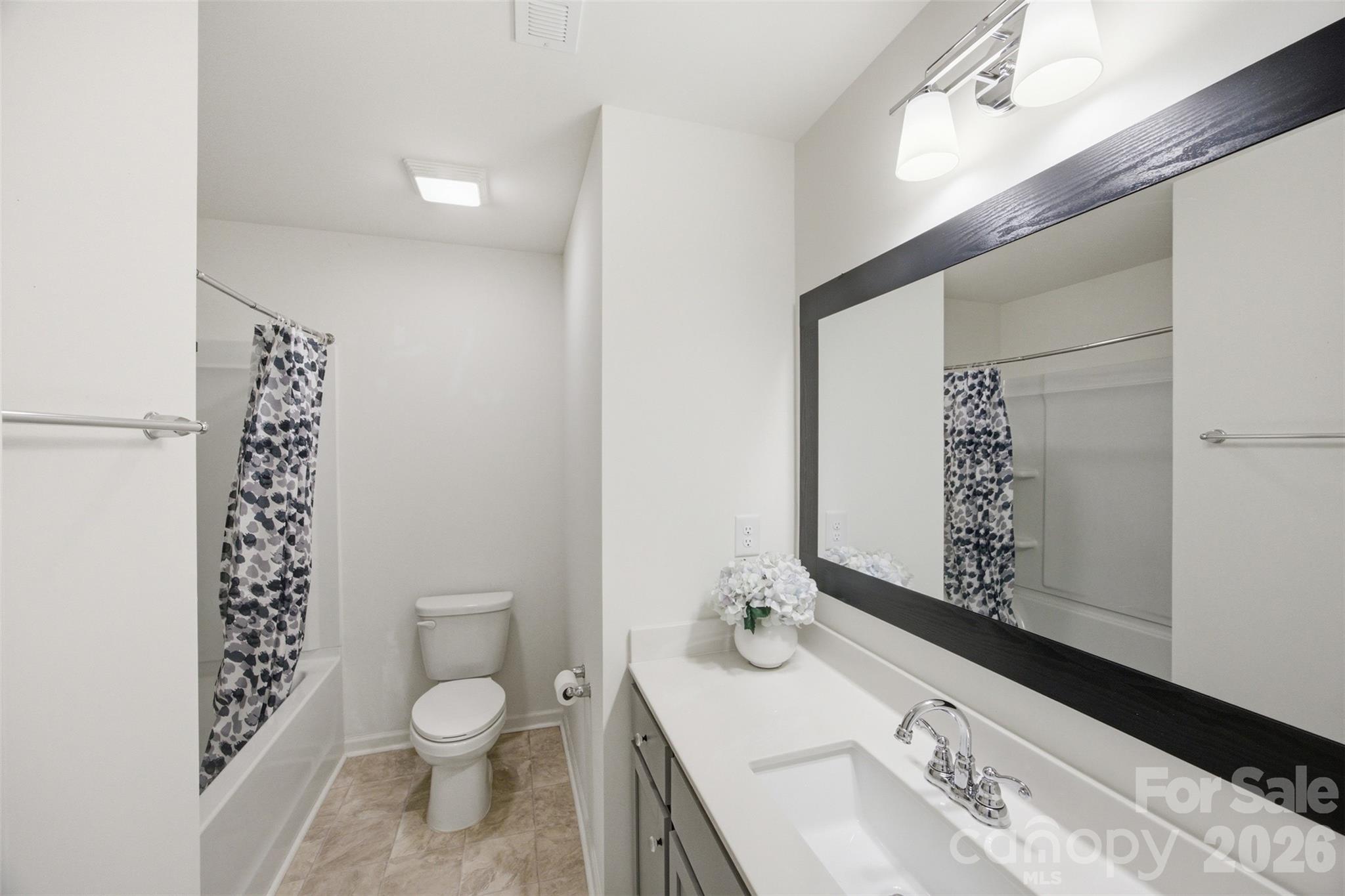 Townhouse at 2037 Crooked Oak Lane, York, photo 21 of 38