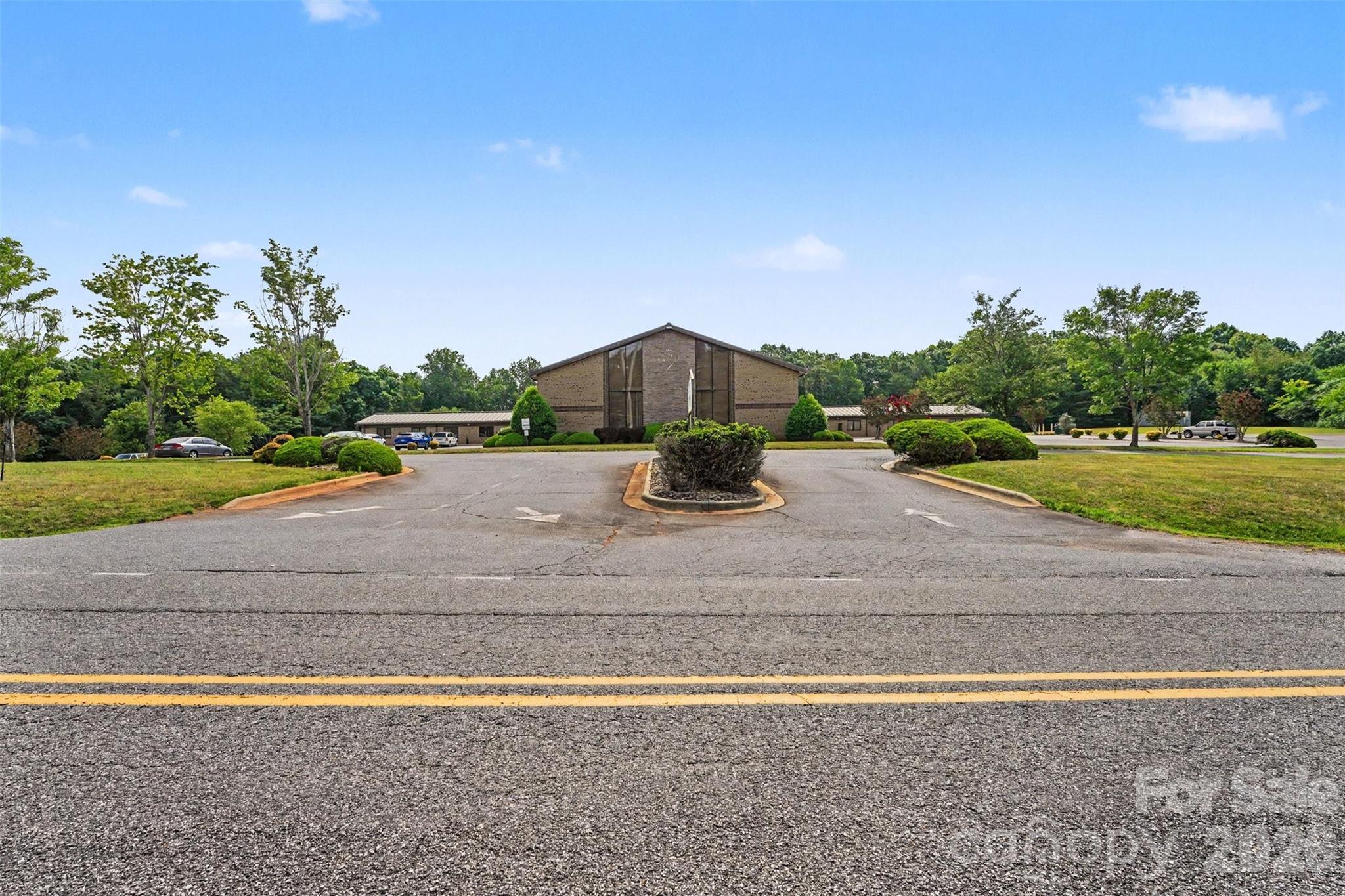 Special Purpose at 1855 6th Street SE, Hickory, photo 7 of 46