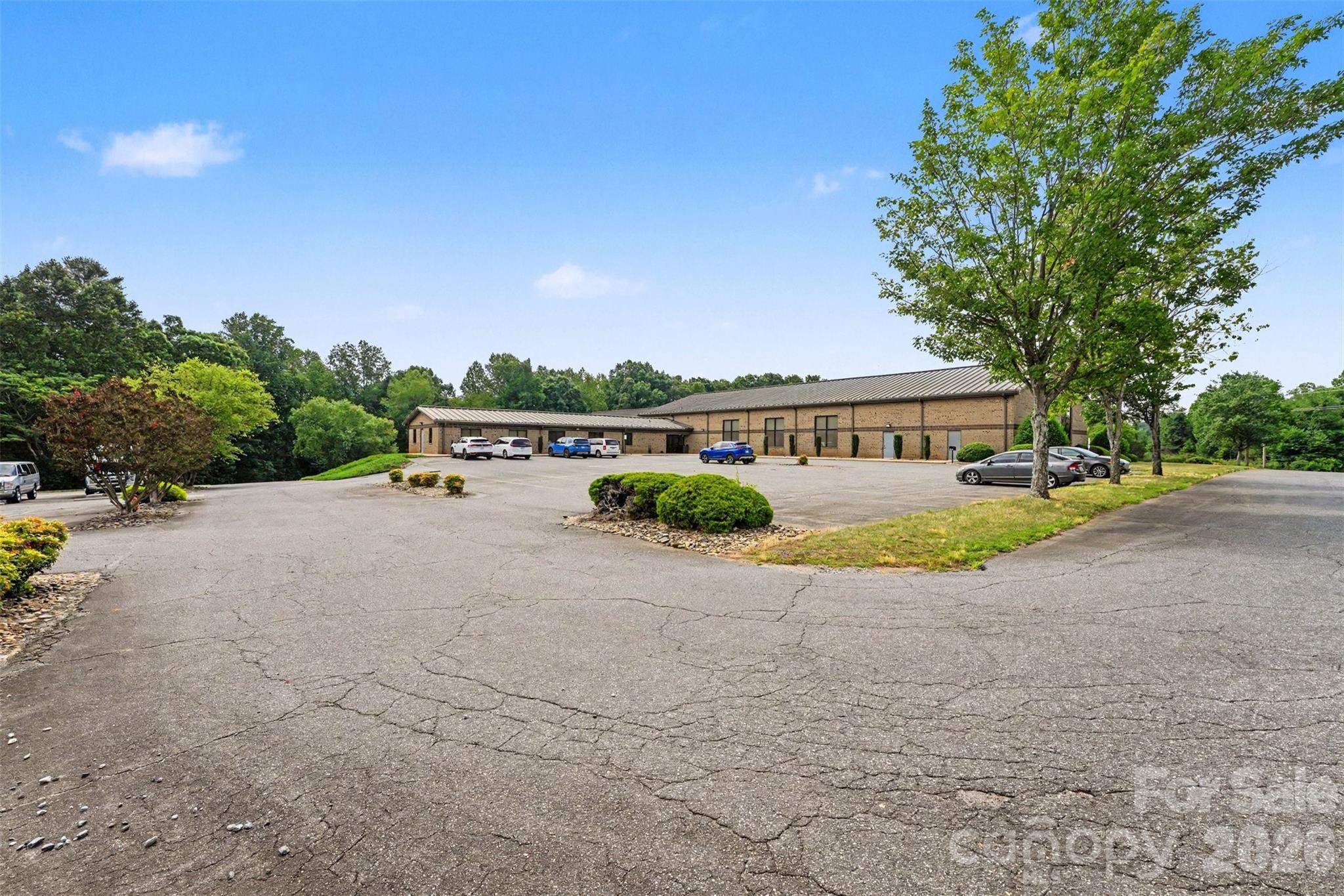 Special Purpose at 1855 6th Street SE, Hickory, photo 8 of 46