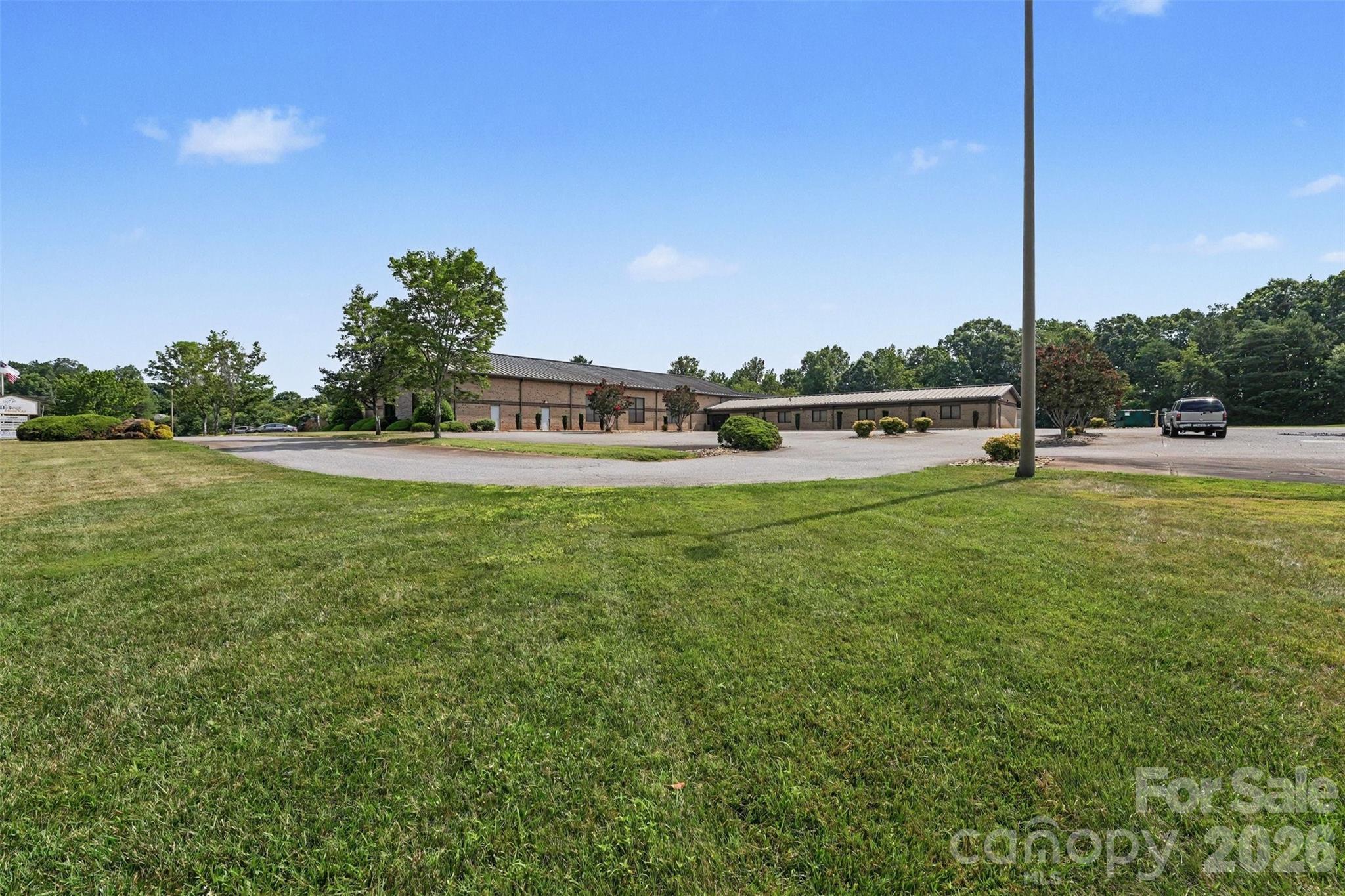 Special Purpose at 1855 6th Street SE, Hickory, photo 9 of 46