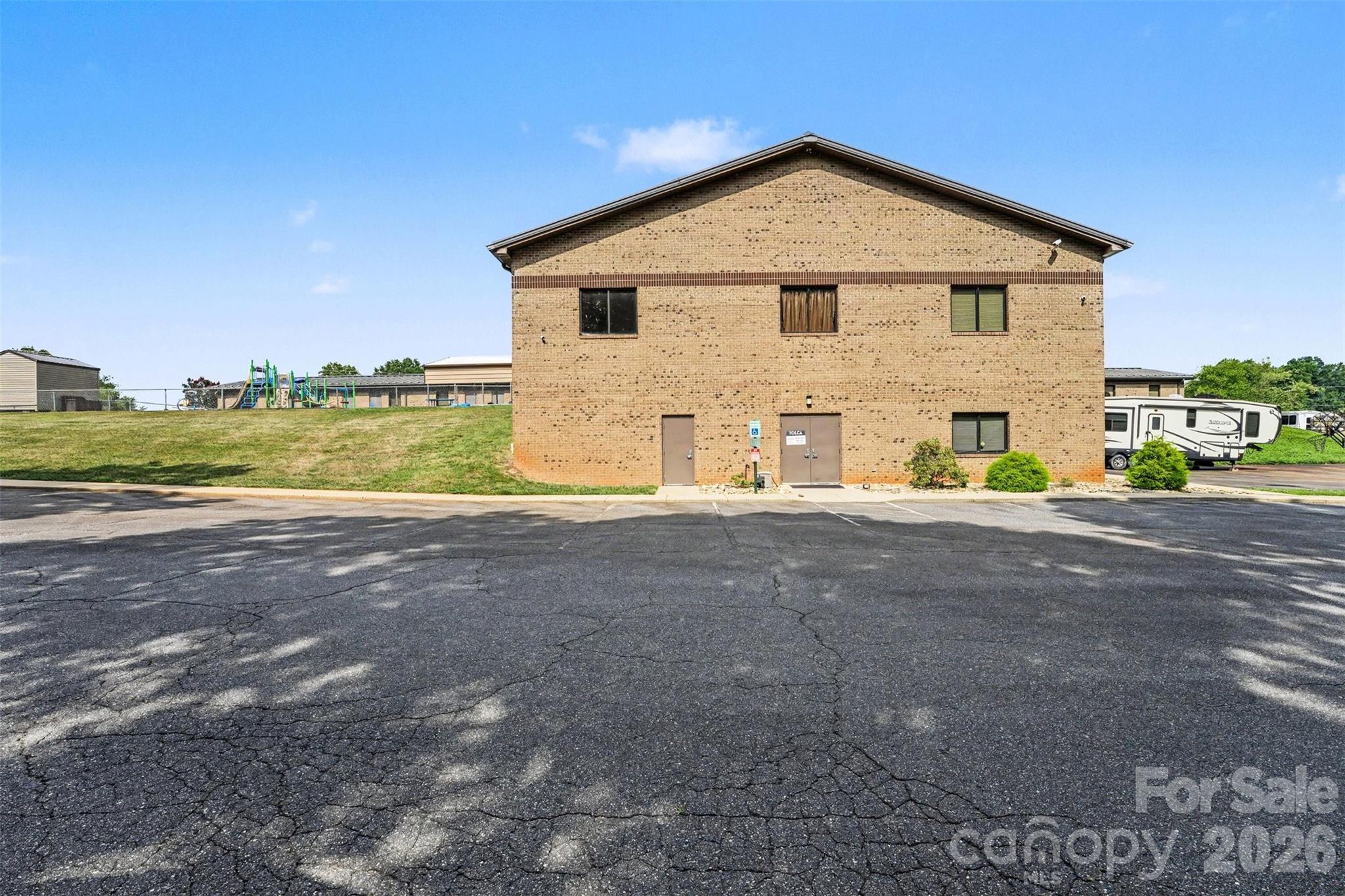 Special Purpose at 1855 6th Street SE, Hickory, photo 34 of 46
