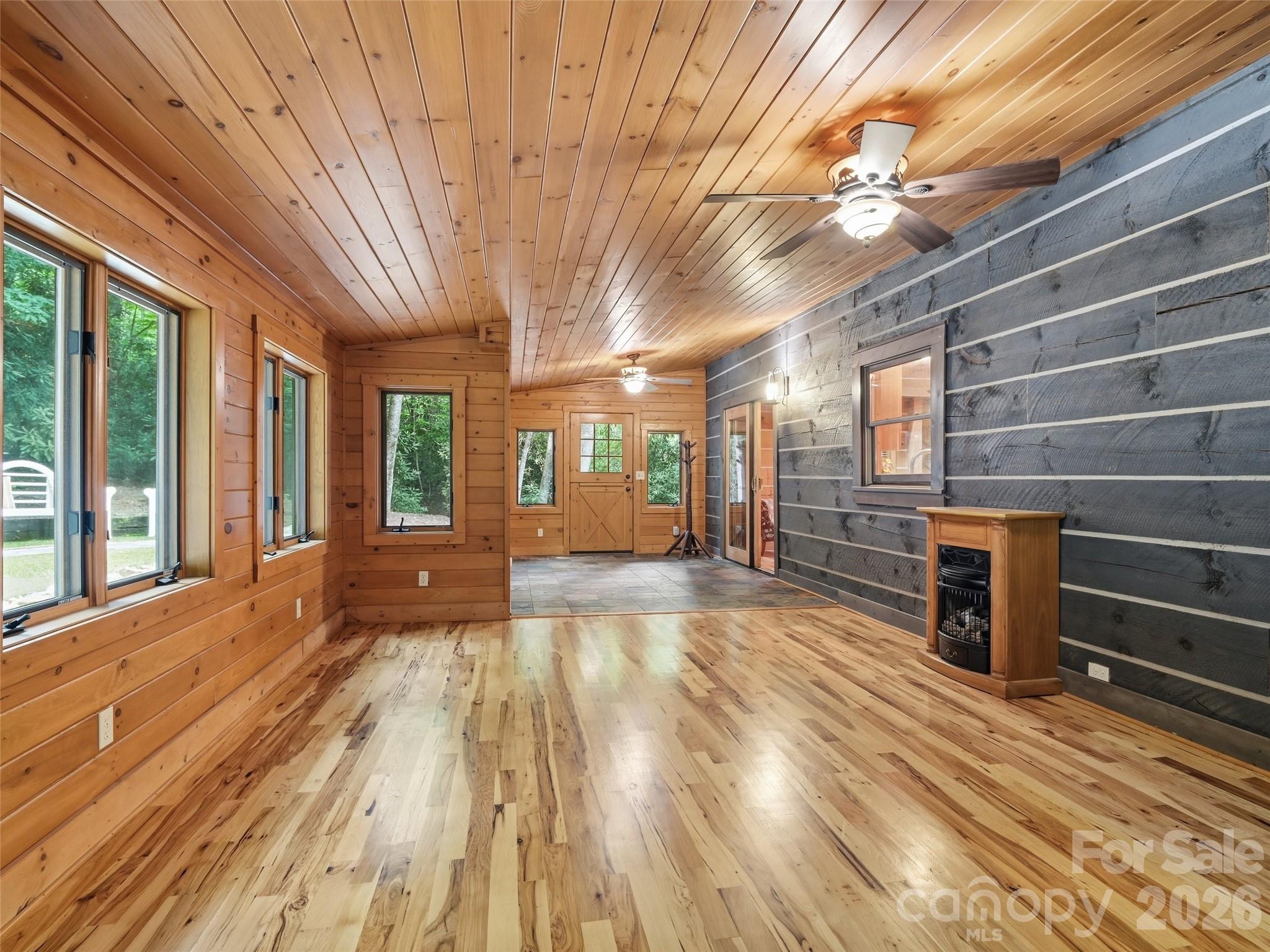 Single Family Residence at 6 Laurel Branch Drive, Black Mountain, photo 23 of 48