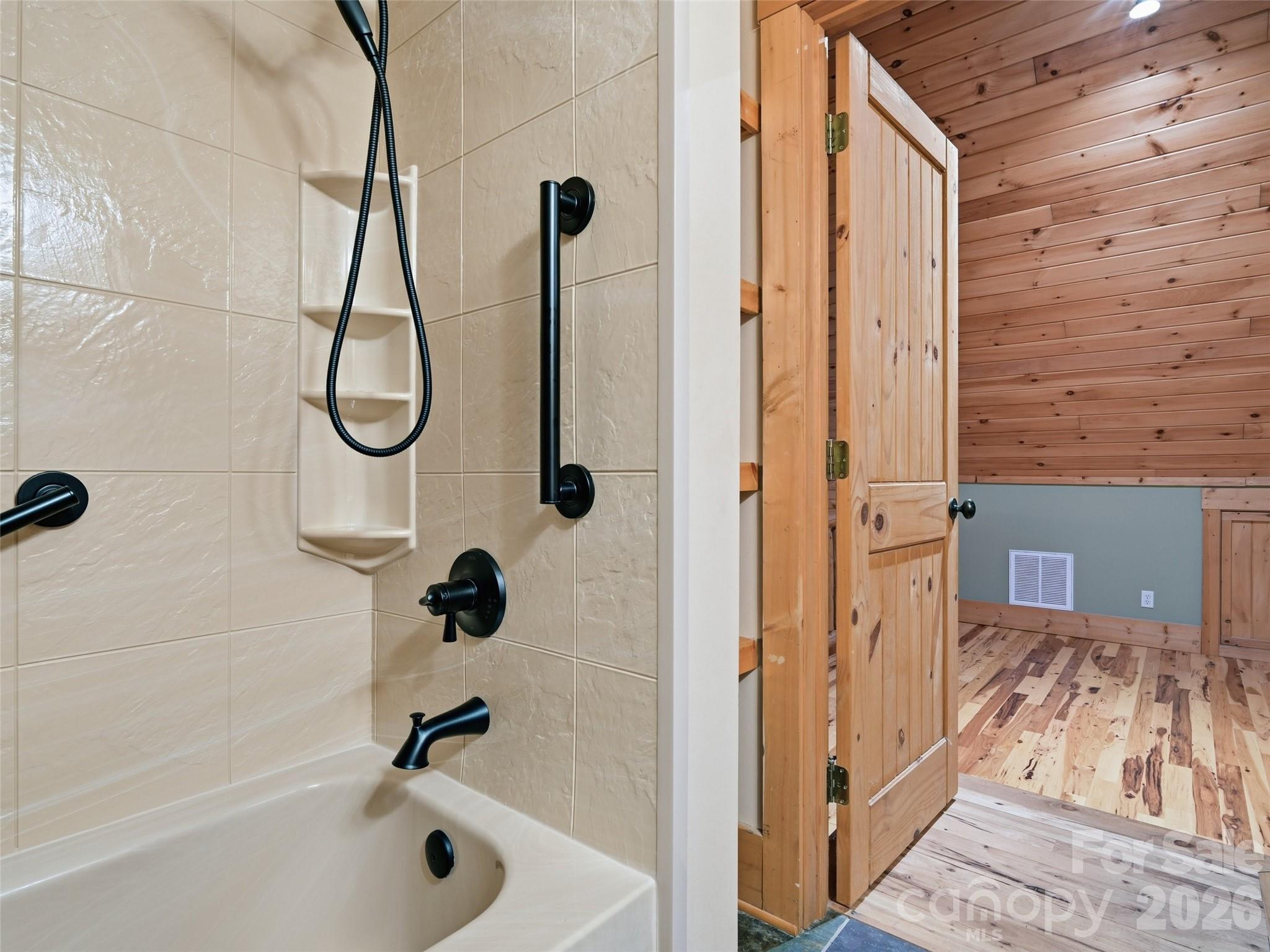 Single Family Residence at 6 Laurel Branch Drive, Black Mountain, photo 30 of 48
