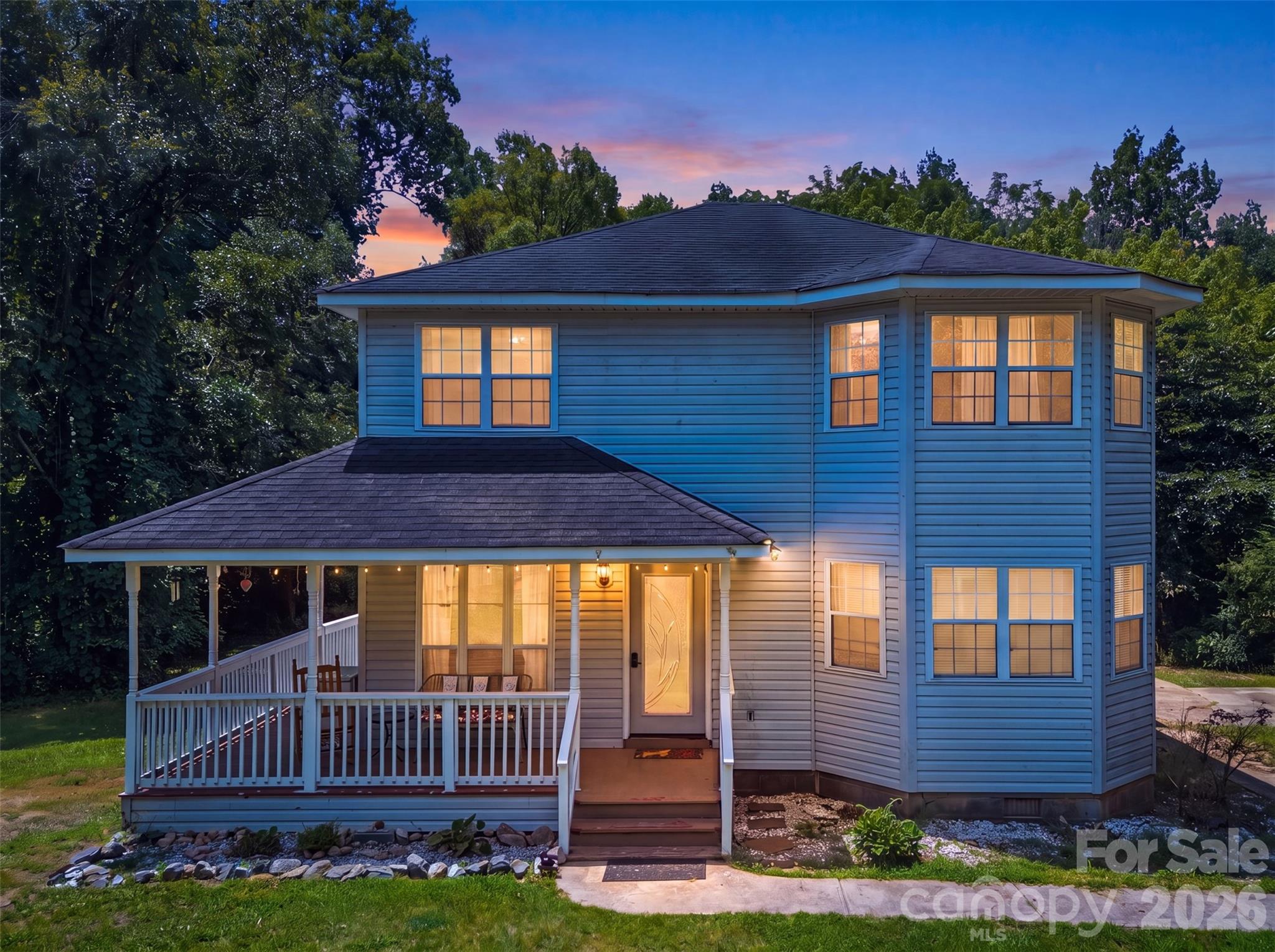 Single Family Residence at 154 Reep Road, Kings Mountain, photo 2 of 37