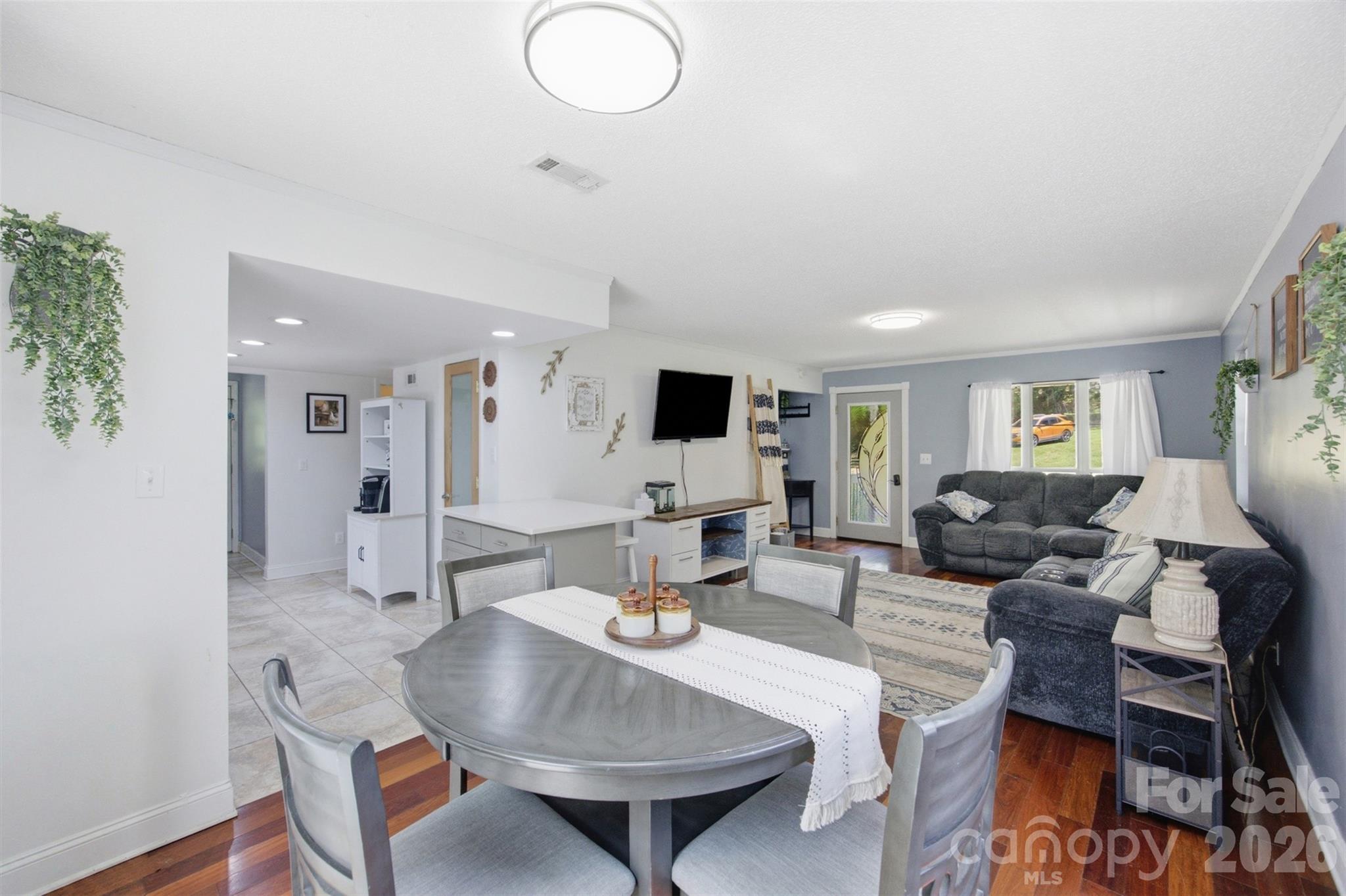 Single Family Residence at 154 Reep Road, Kings Mountain, photo 9 of 37