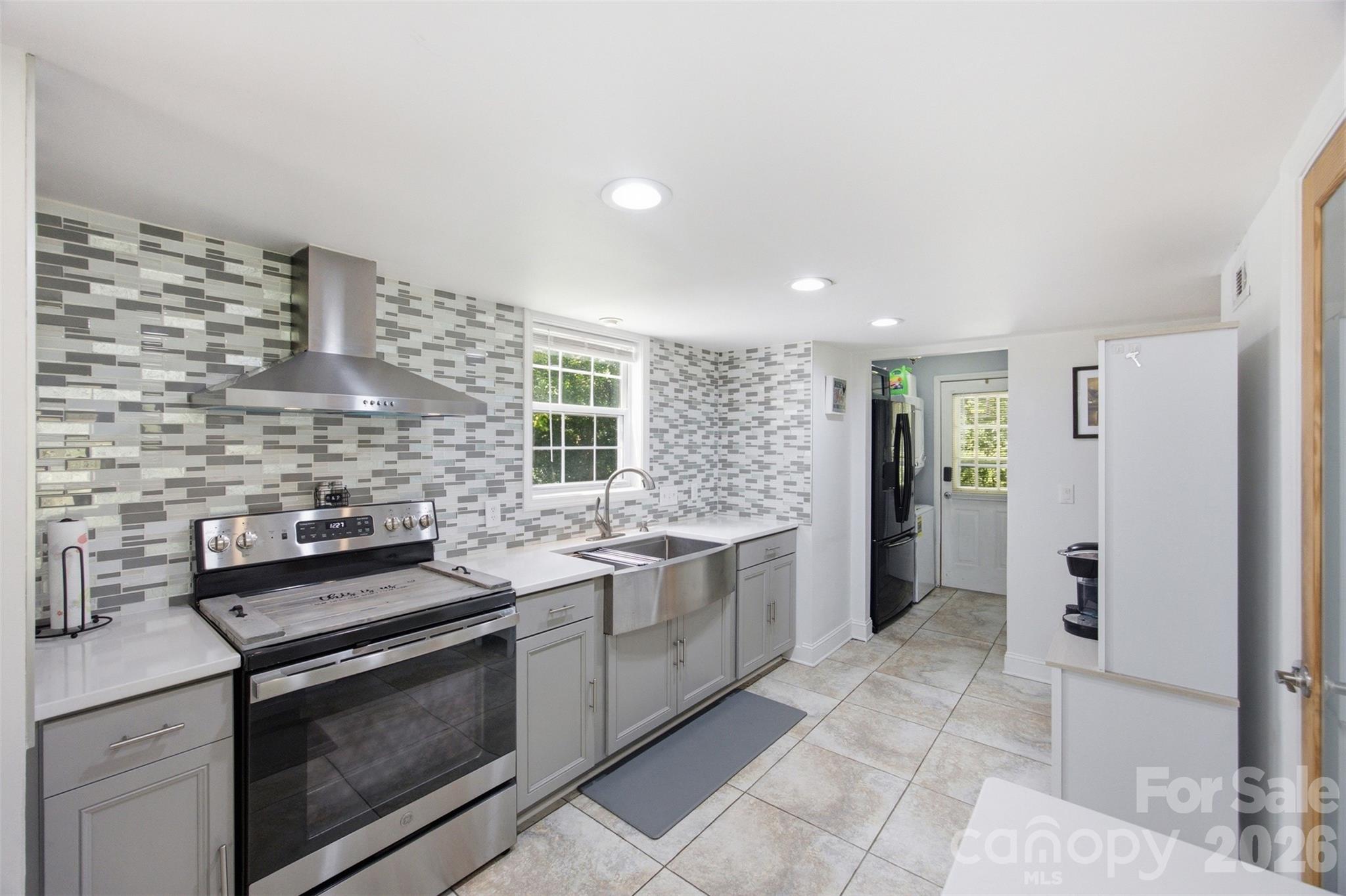 Single Family Residence at 154 Reep Road, Kings Mountain, photo 10 of 37