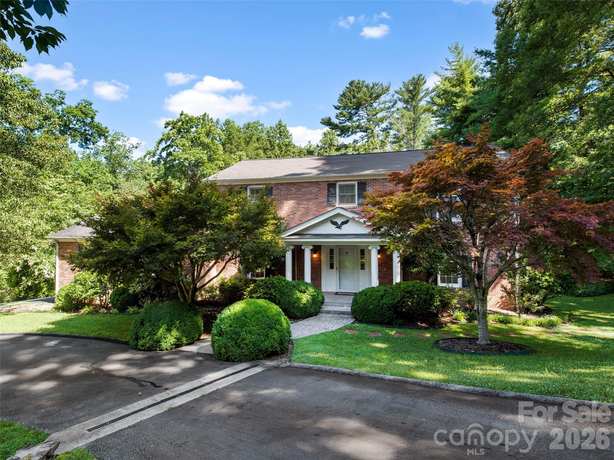 Single Family Residence at 110 Glengary Drive, Flat Rock, photo 2 of 42