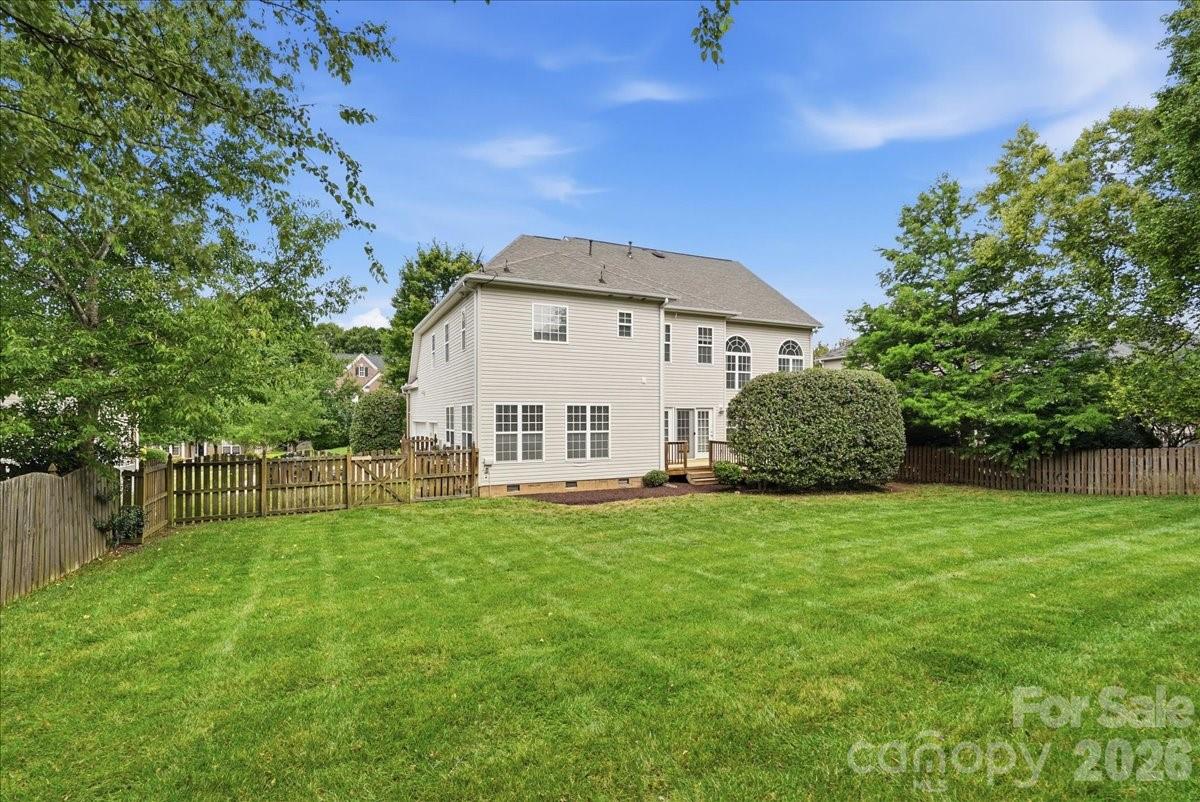 Large backyard, fully fenced - 6055 Latta Springs Circle, Huntersville