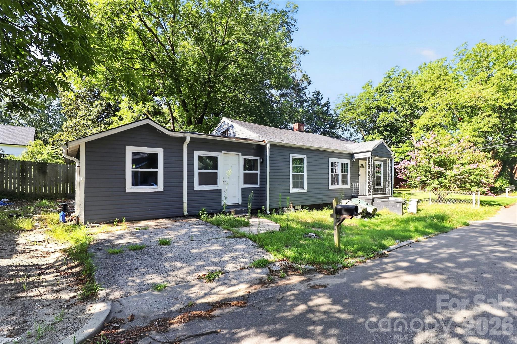 Single Family Residence at 905 Rankin Avenue, Gastonia, photo 15 of 31