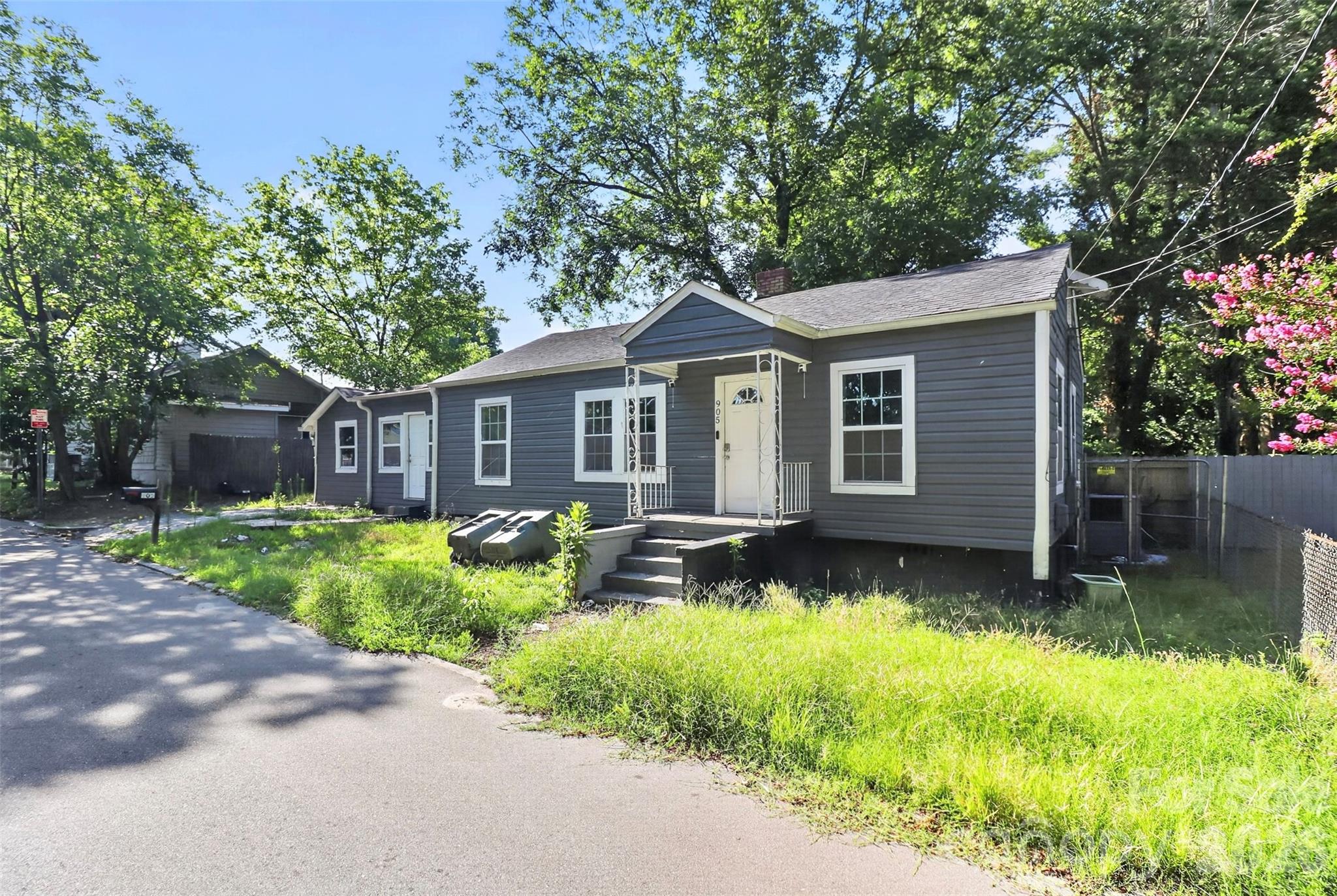 Single Family Residence at 905 Rankin Avenue, Gastonia, photo 30 of 31
