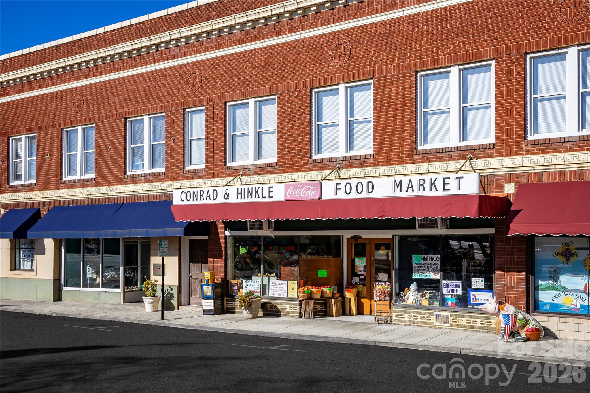 Area Photo - Fresh flavors close to home, local market offers quality produce and meat just minutes away. - 333 Linwood Estates Drive, Lexington