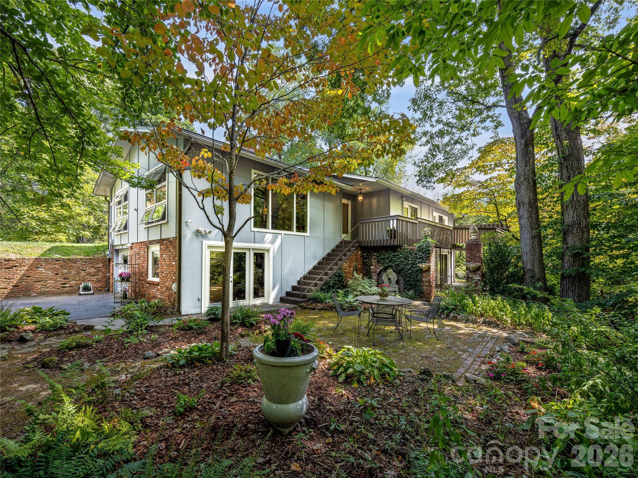 5 Hillcrest Road, Asheville, NC 28804 - 5 Hillcrest Road E, Asheville