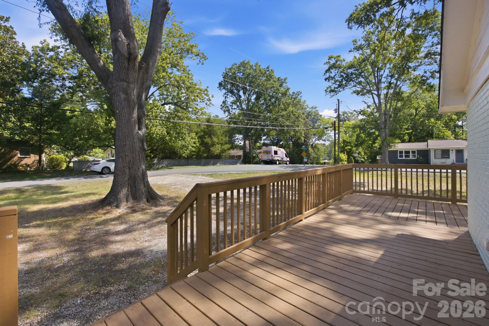 Single Family Residence at 400 Olin Drive, Waxhaw, photo 4 of 40