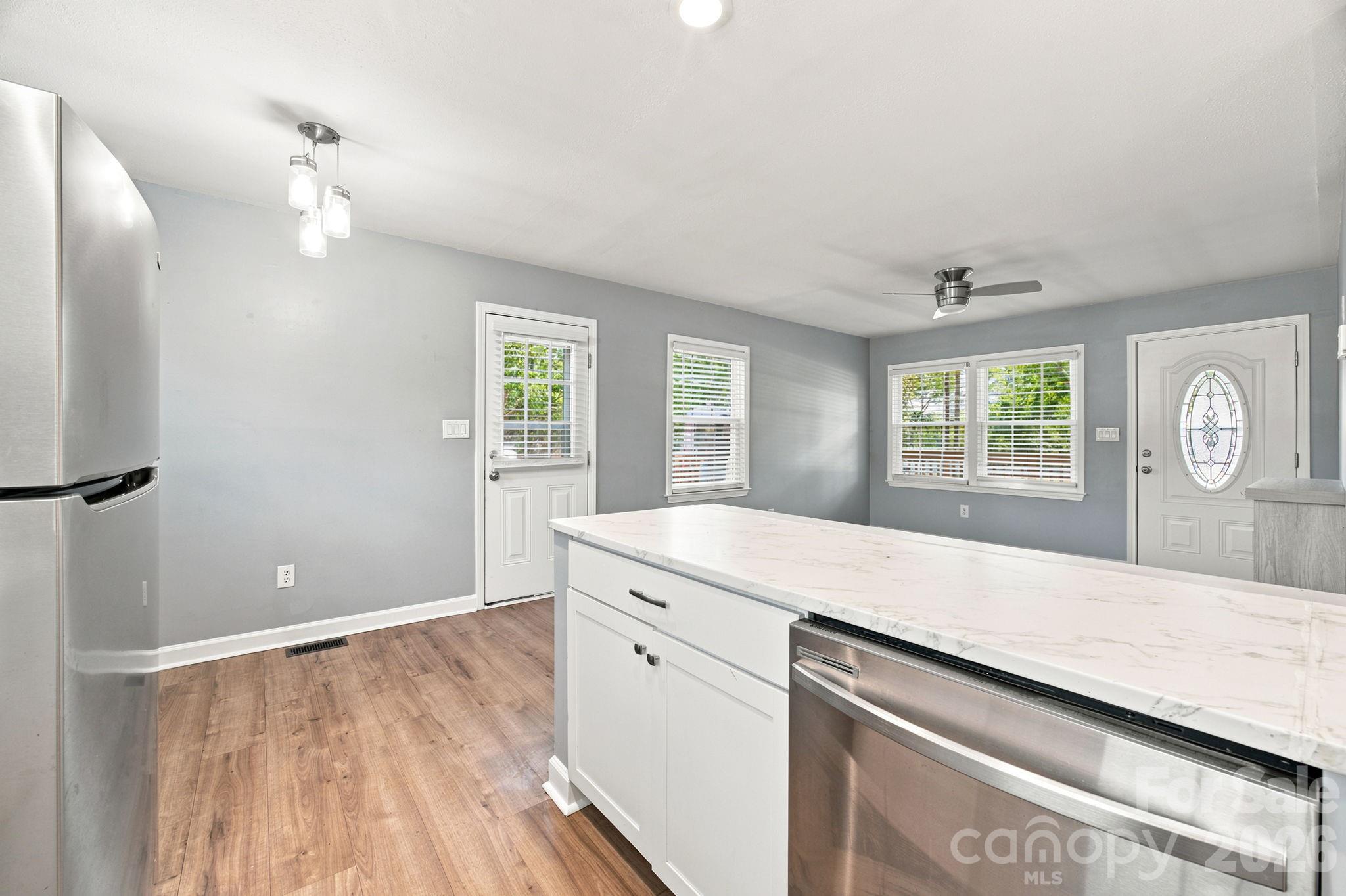 Single Family Residence at 400 Olin Drive, Waxhaw, photo 13 of 40