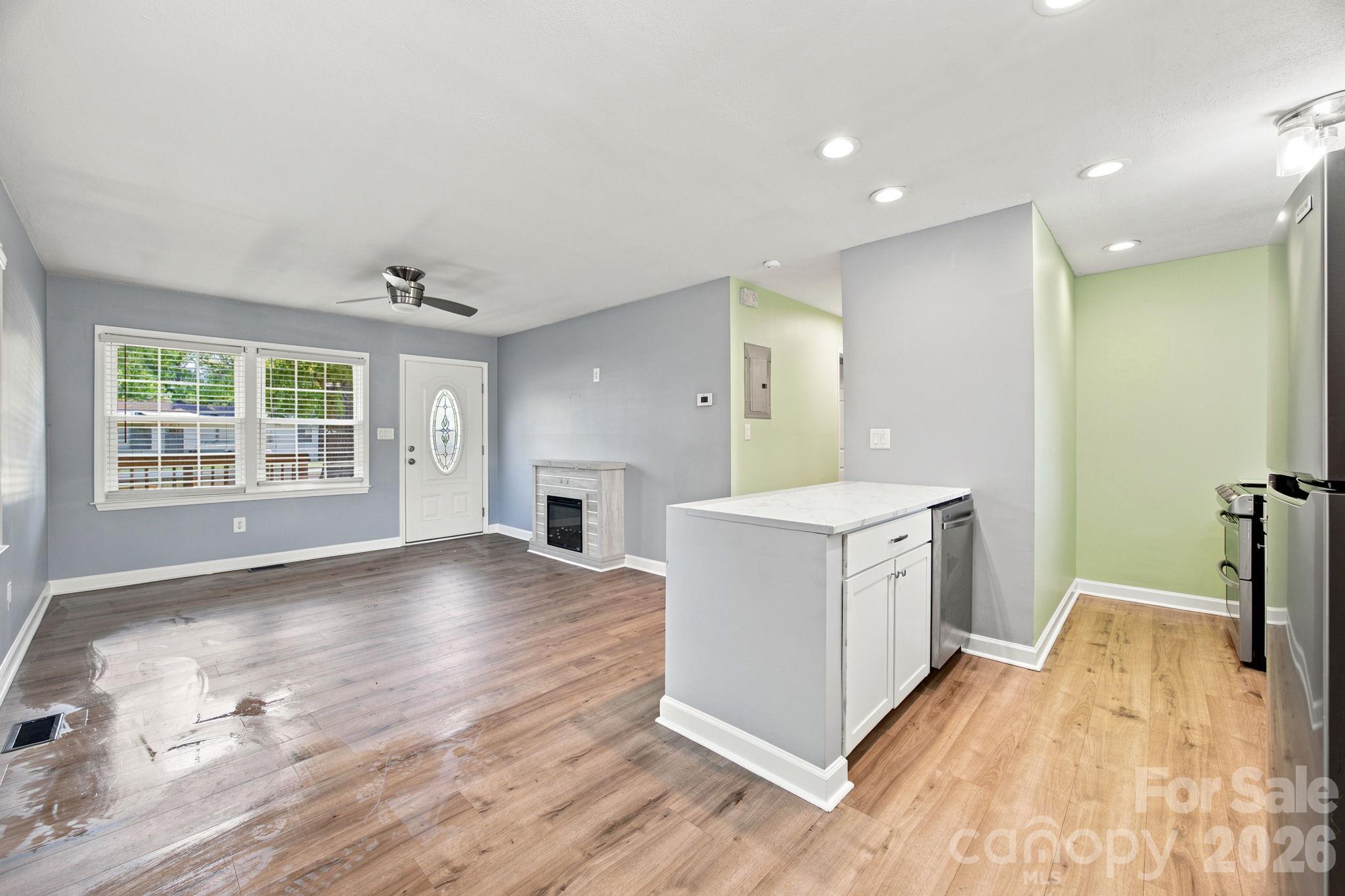 Single Family Residence at 400 Olin Drive, Waxhaw, photo 14 of 40