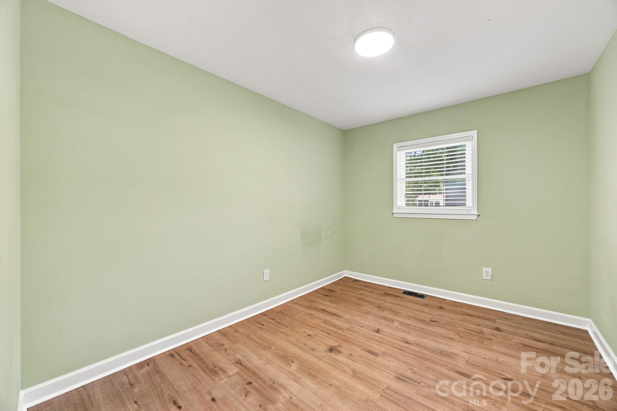 Single Family Residence at 400 Olin Drive, Waxhaw, photo 19 of 40