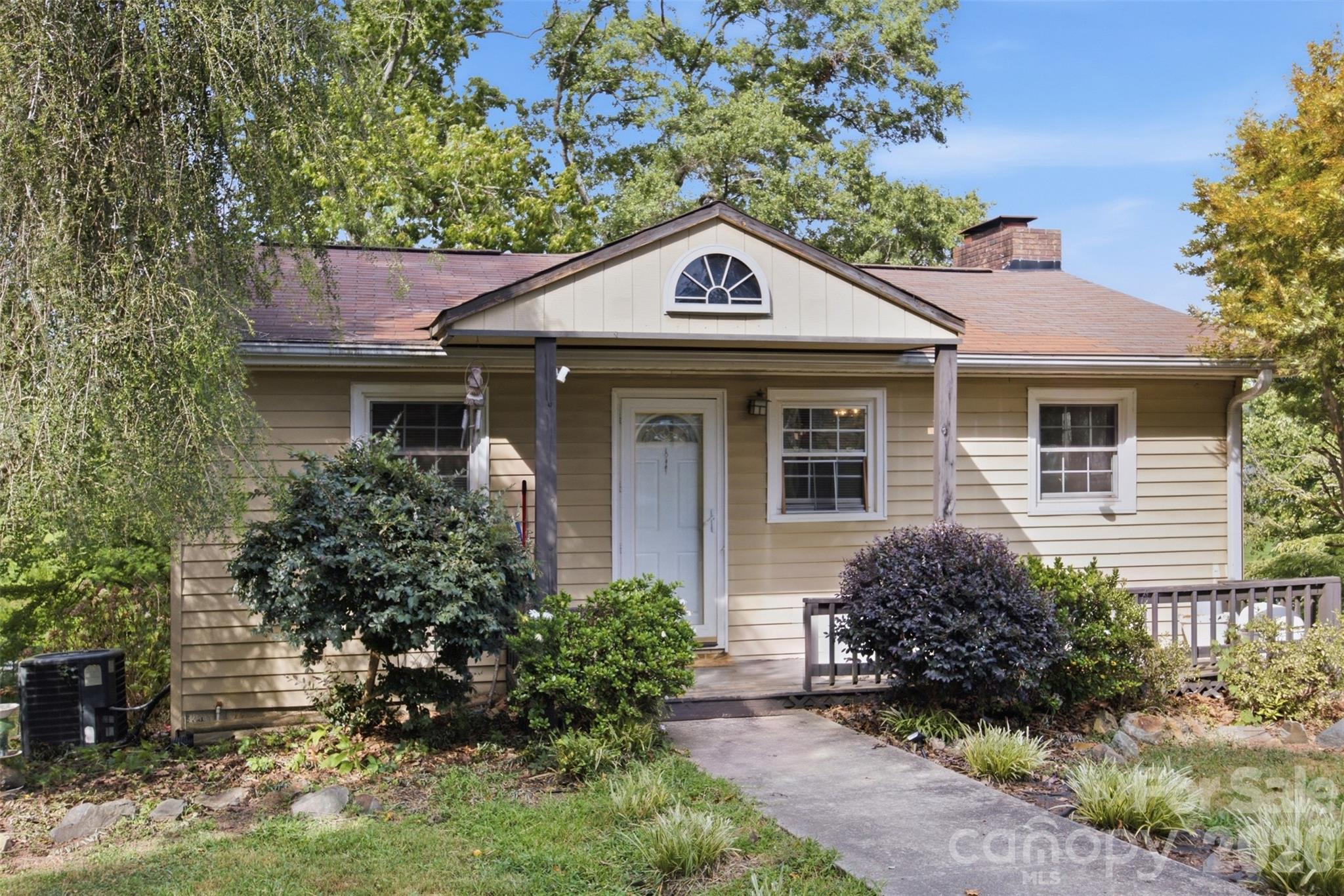 Welcome Home! - 146 Duck Cove Road, Belmont