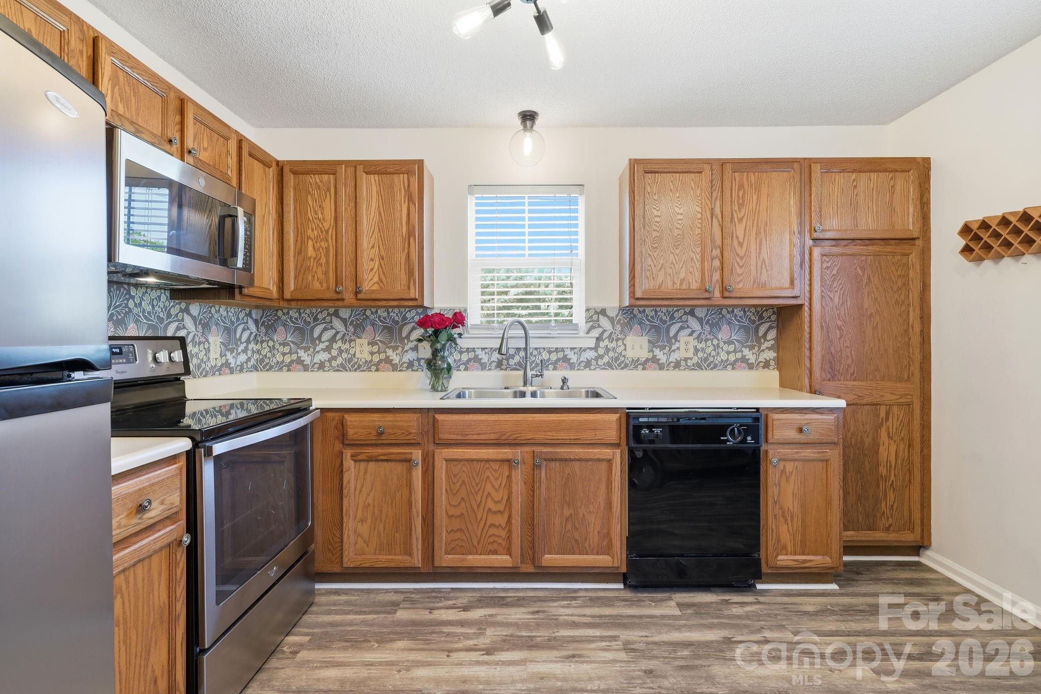 Kitchen - 2705 Deermouse Way, Hendersonville