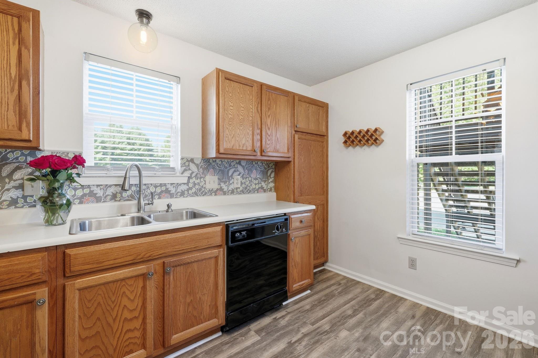 Kitchen - 2705 Deermouse Way, Hendersonville