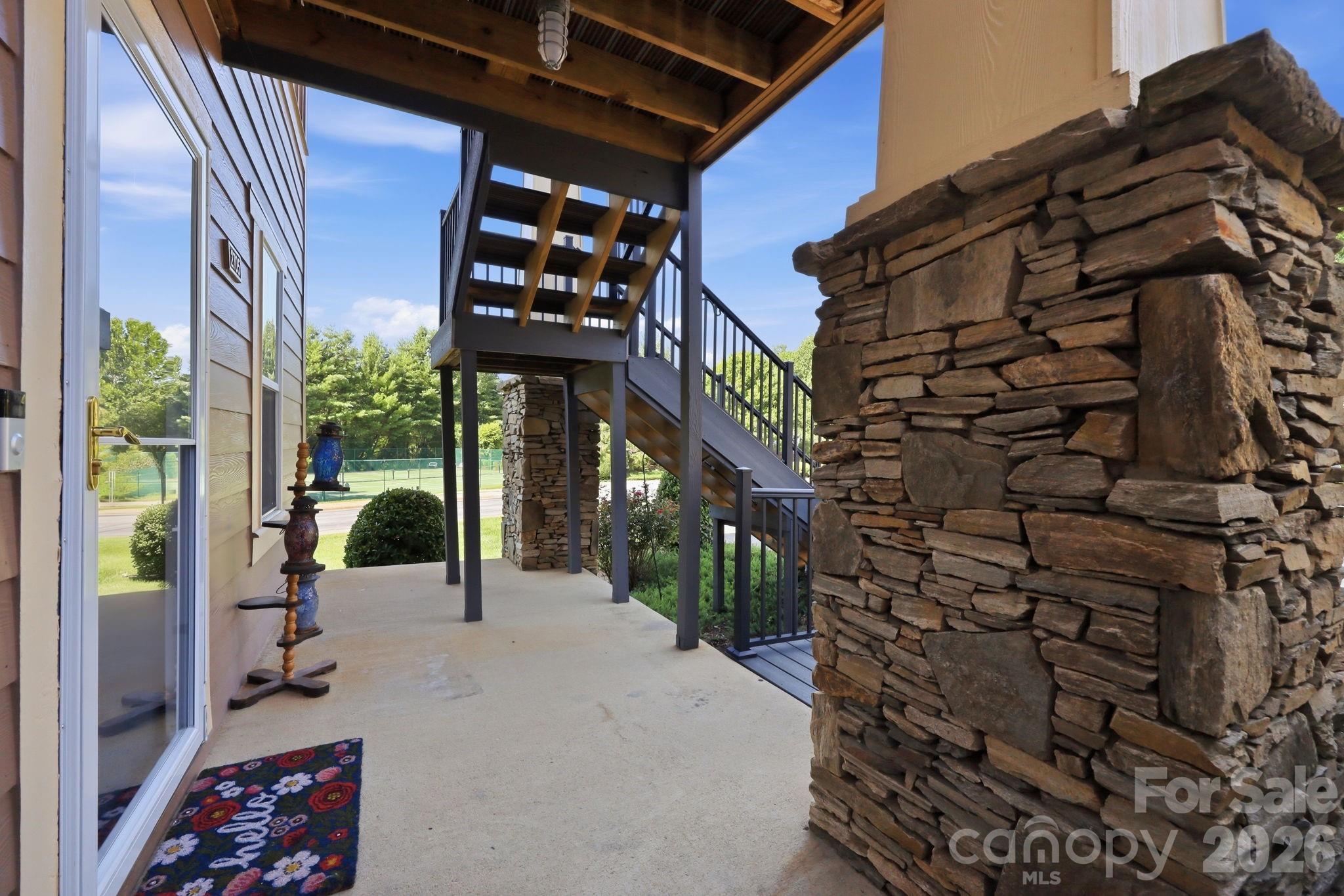 Front Porch - 2705 Deermouse Way, Hendersonville